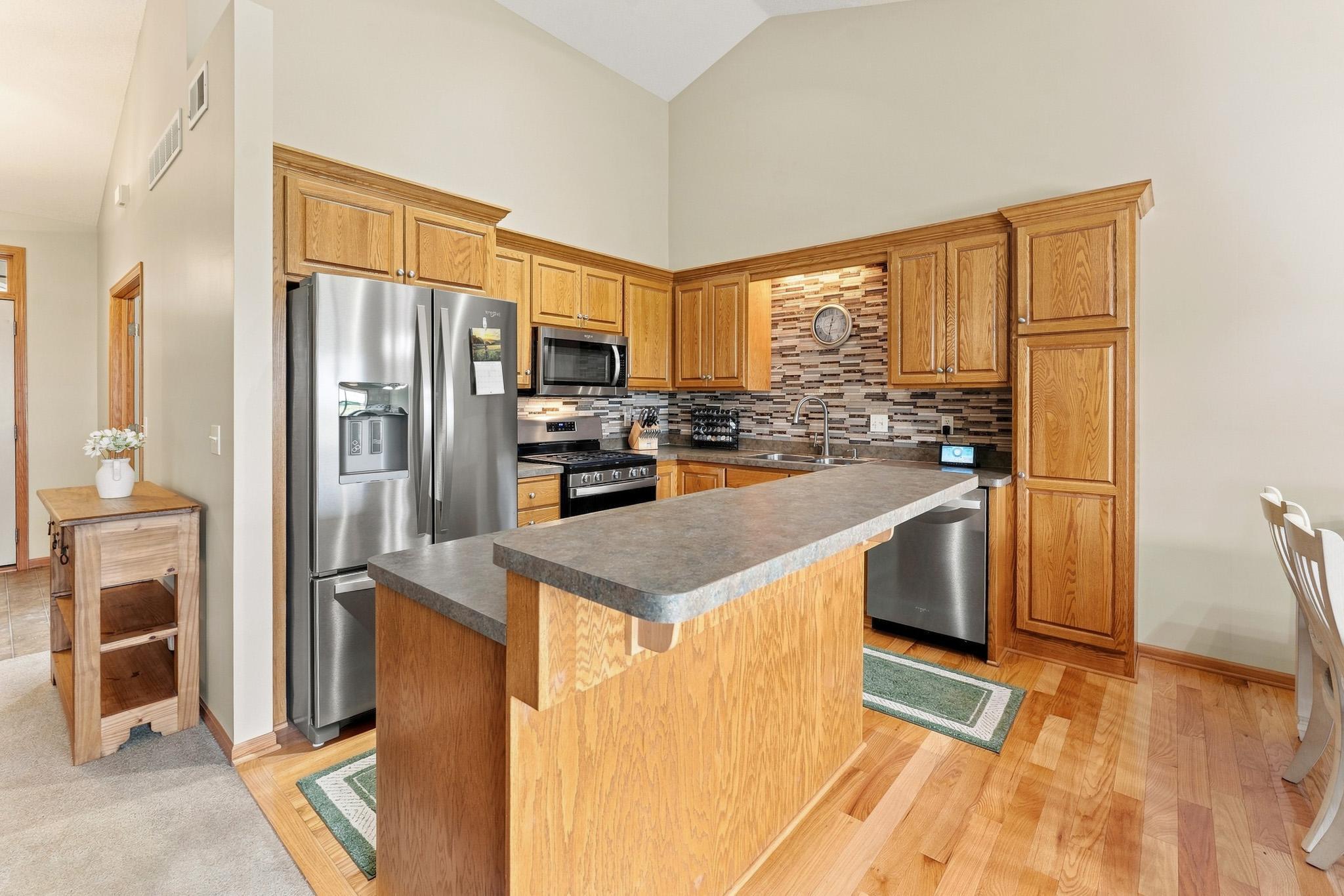 main property photo 14