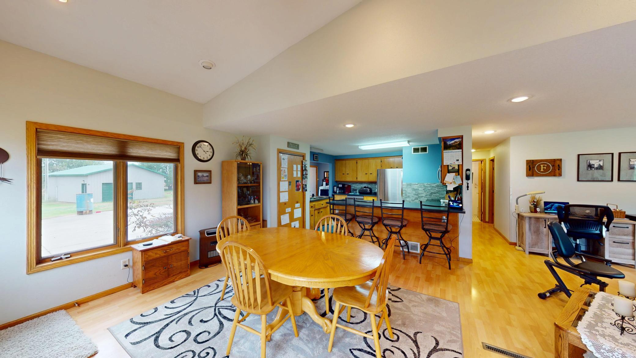 main property photo 7