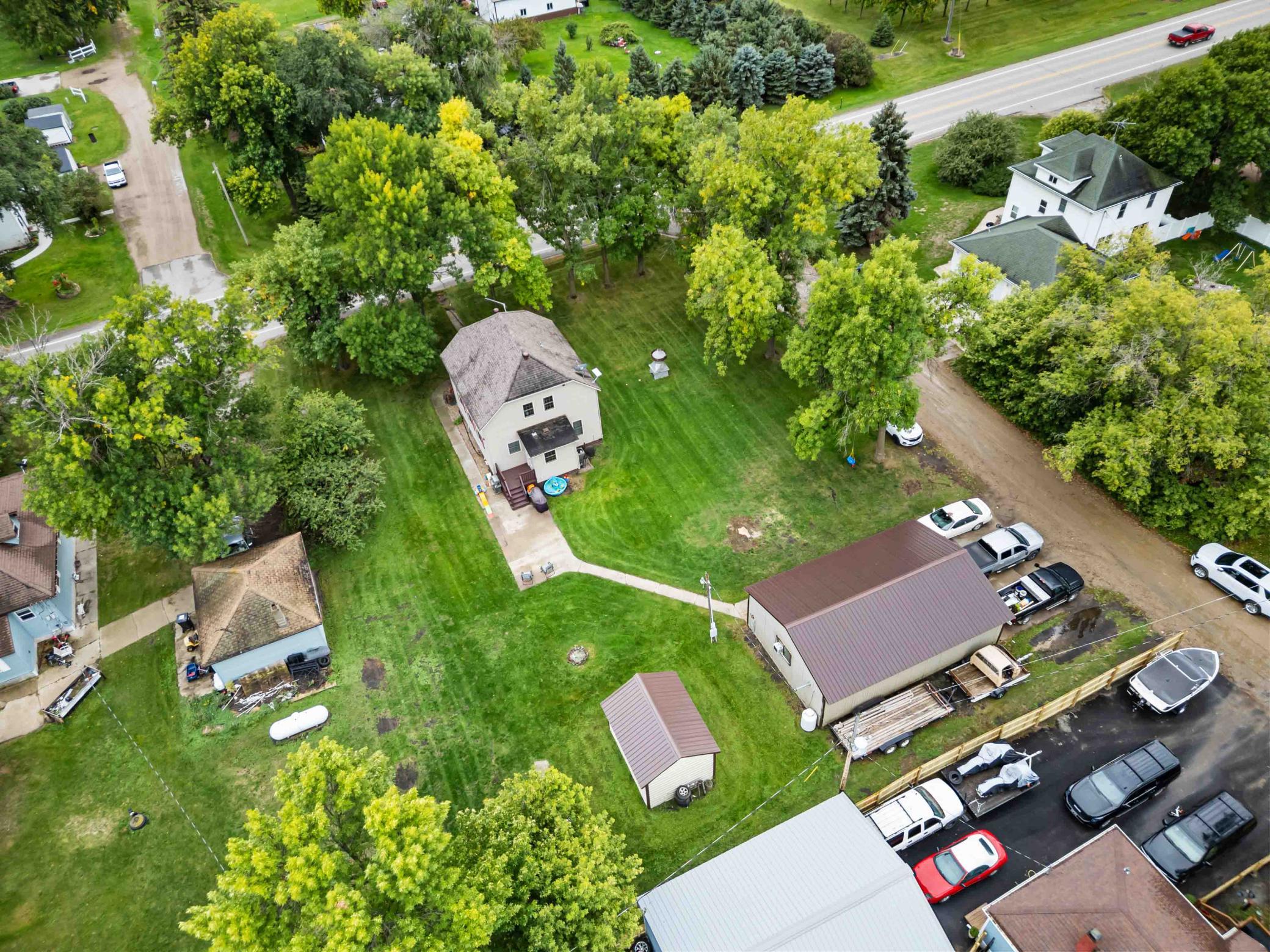 main property photo 10