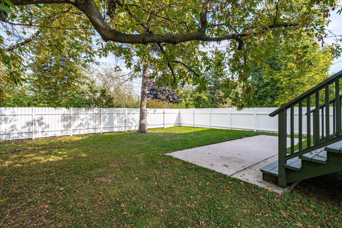 main property photo 50