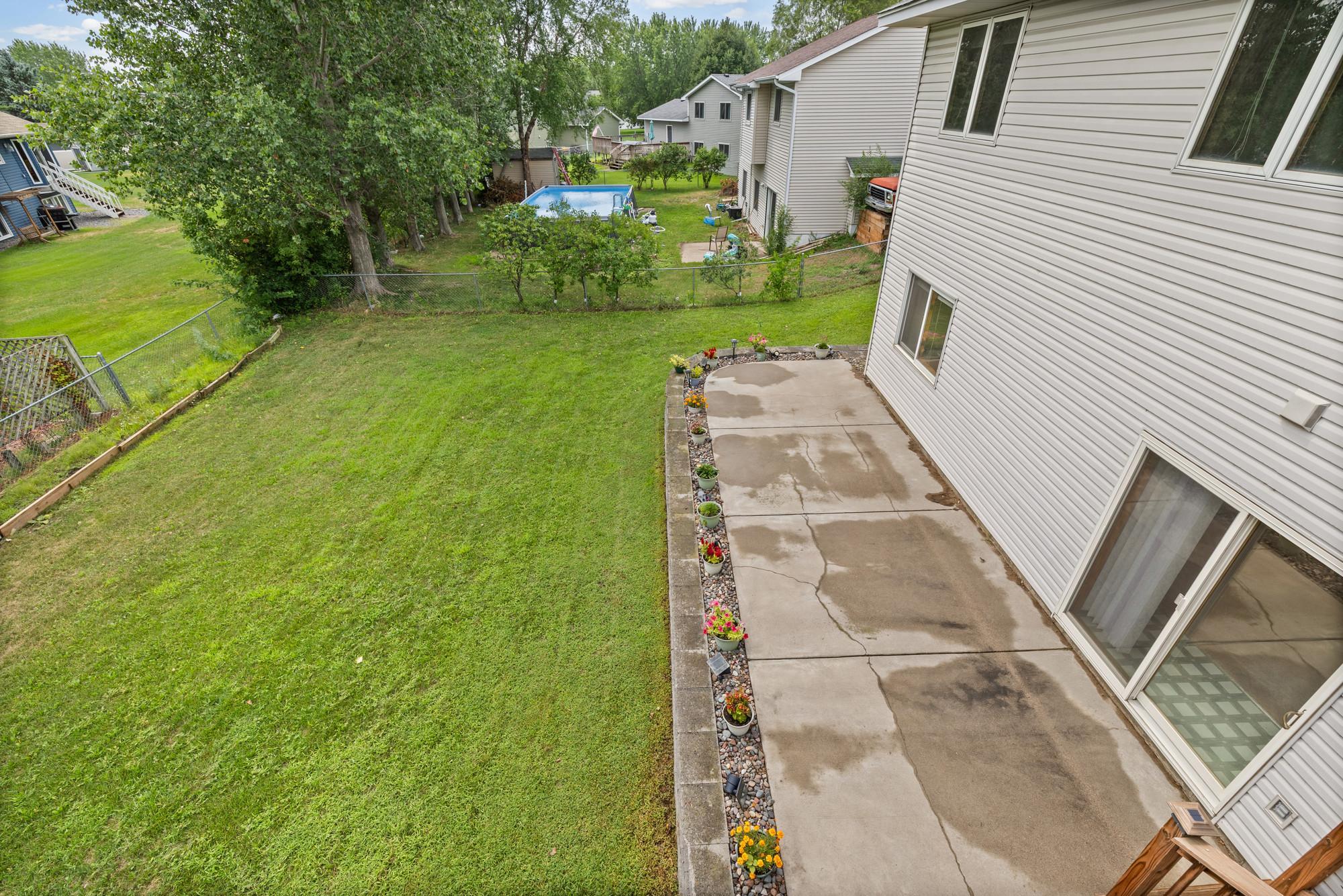 main property photo 34