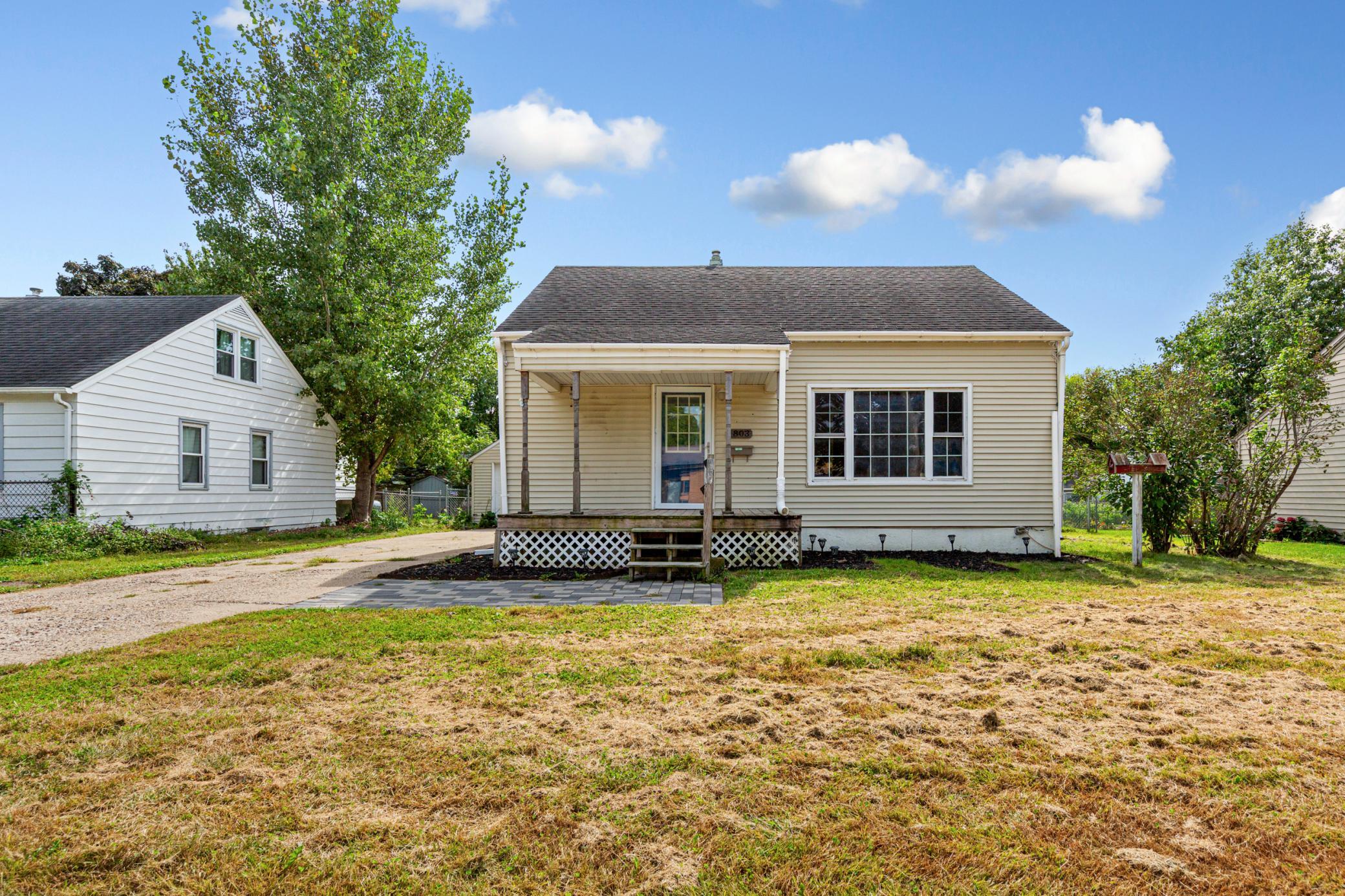main property photo 20