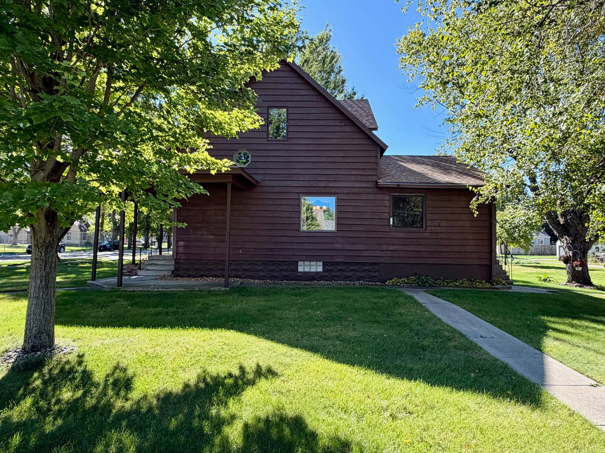 main property photo 37