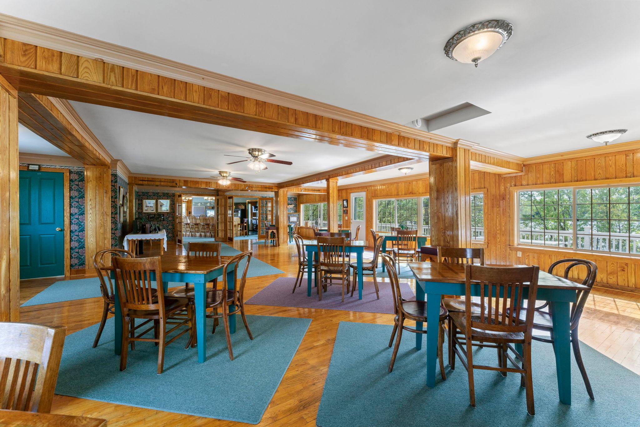 main property photo 40