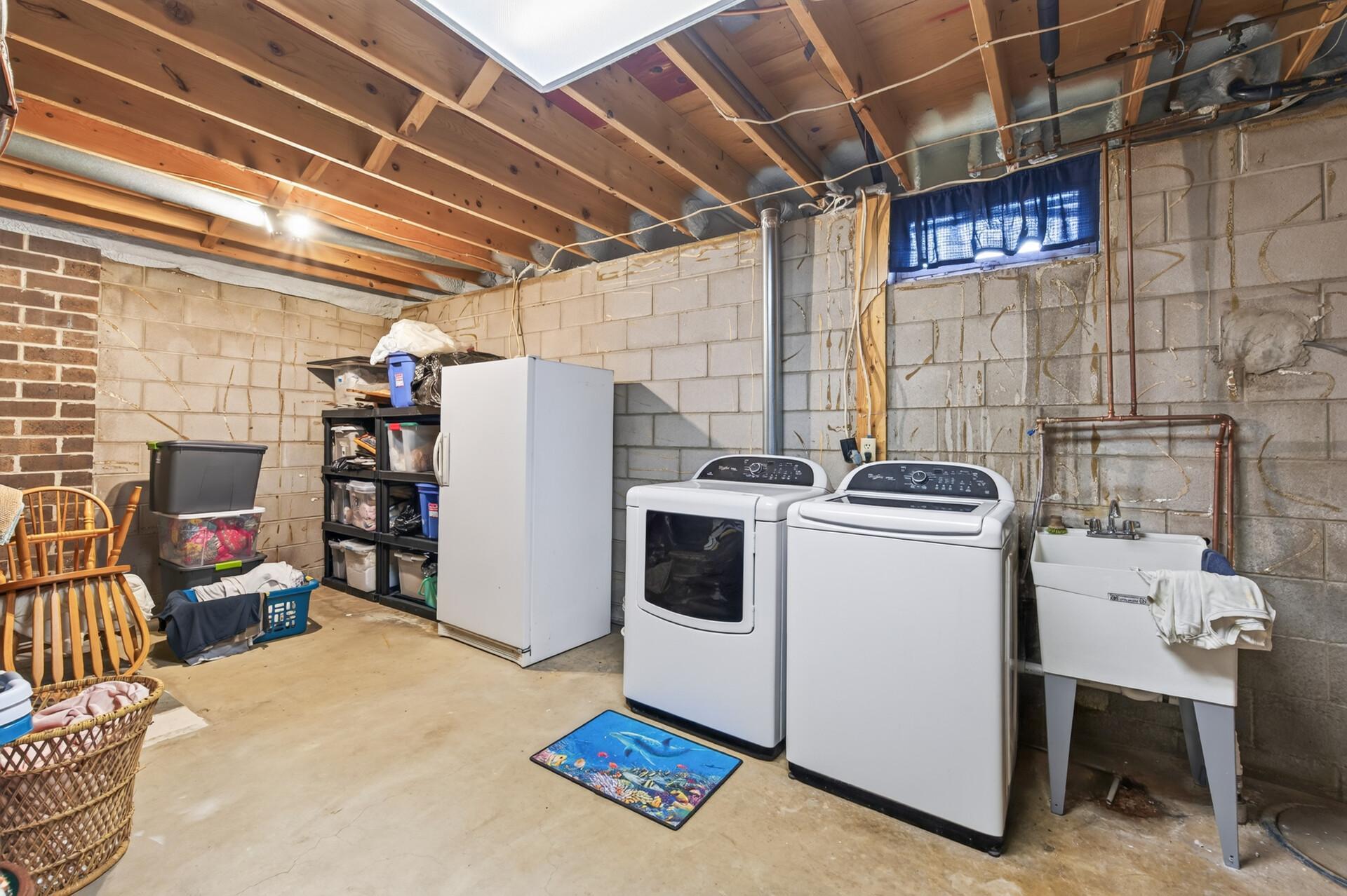 main property photo 36