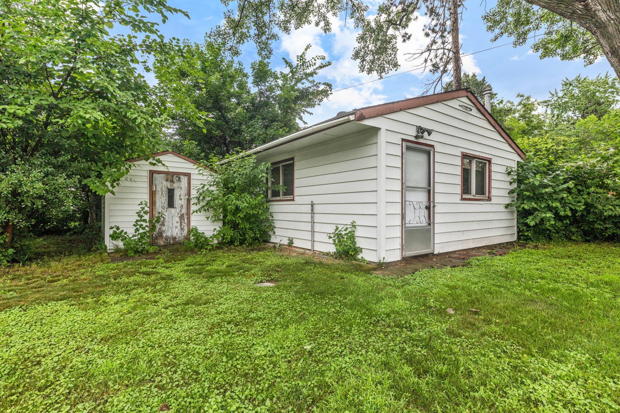 main property photo 23
