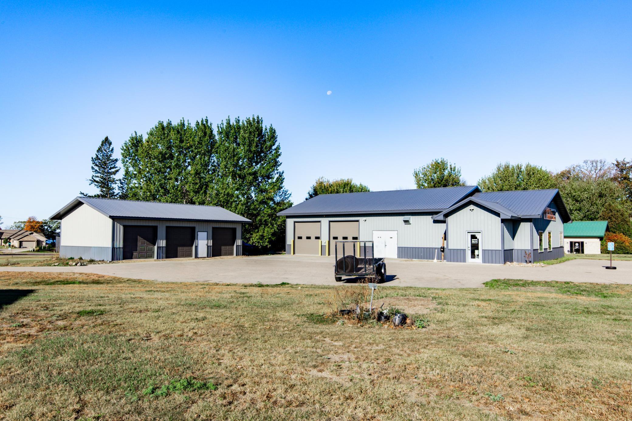 main property photo 26