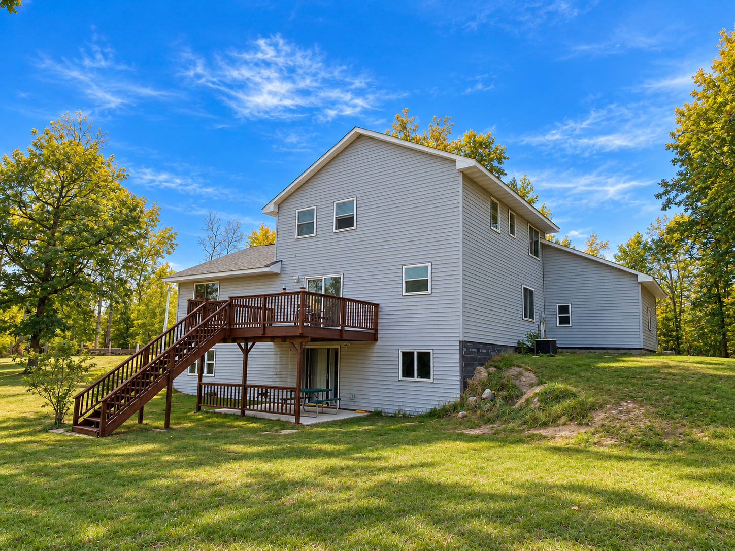main property photo 8