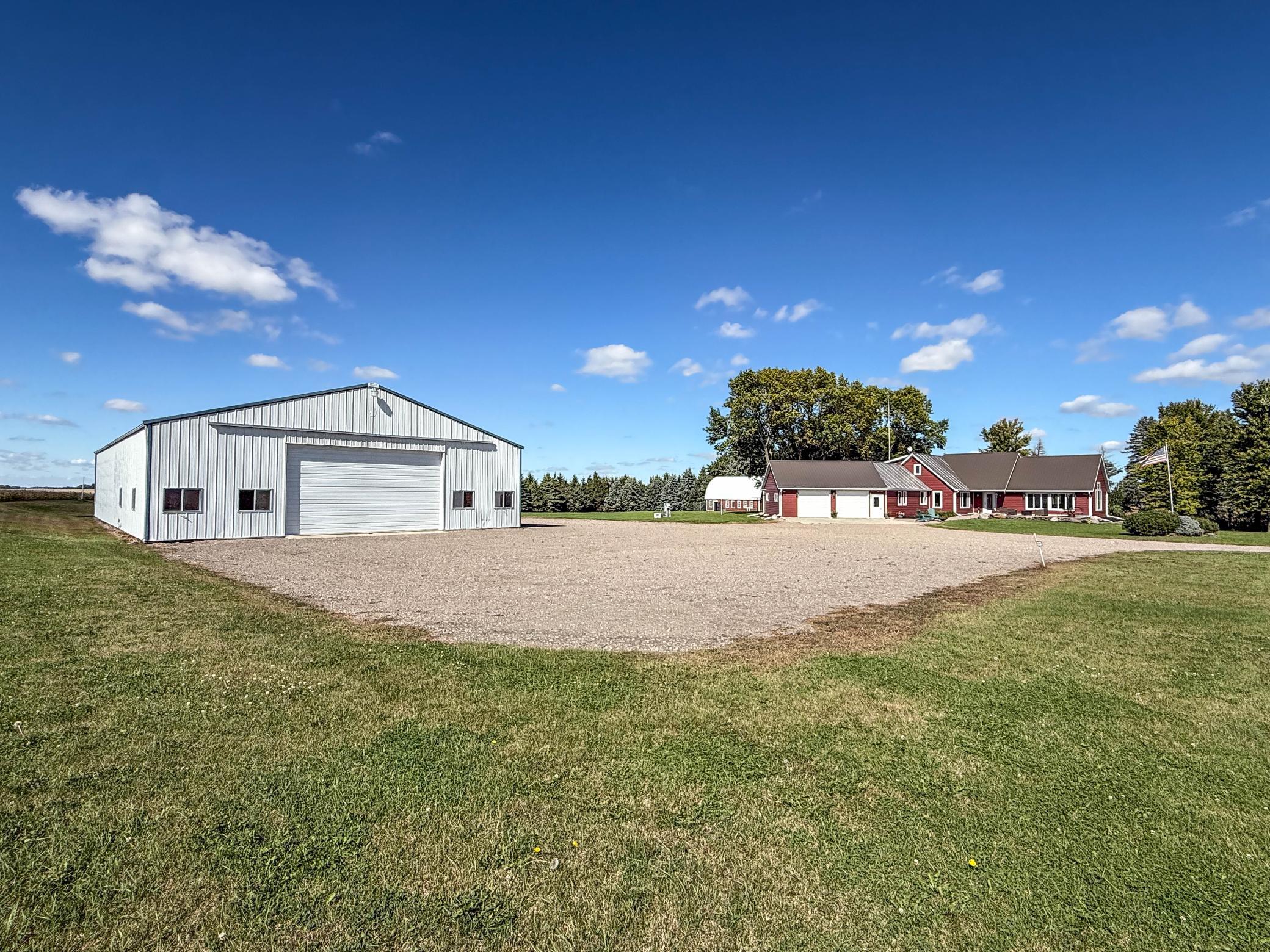 main property photo 3