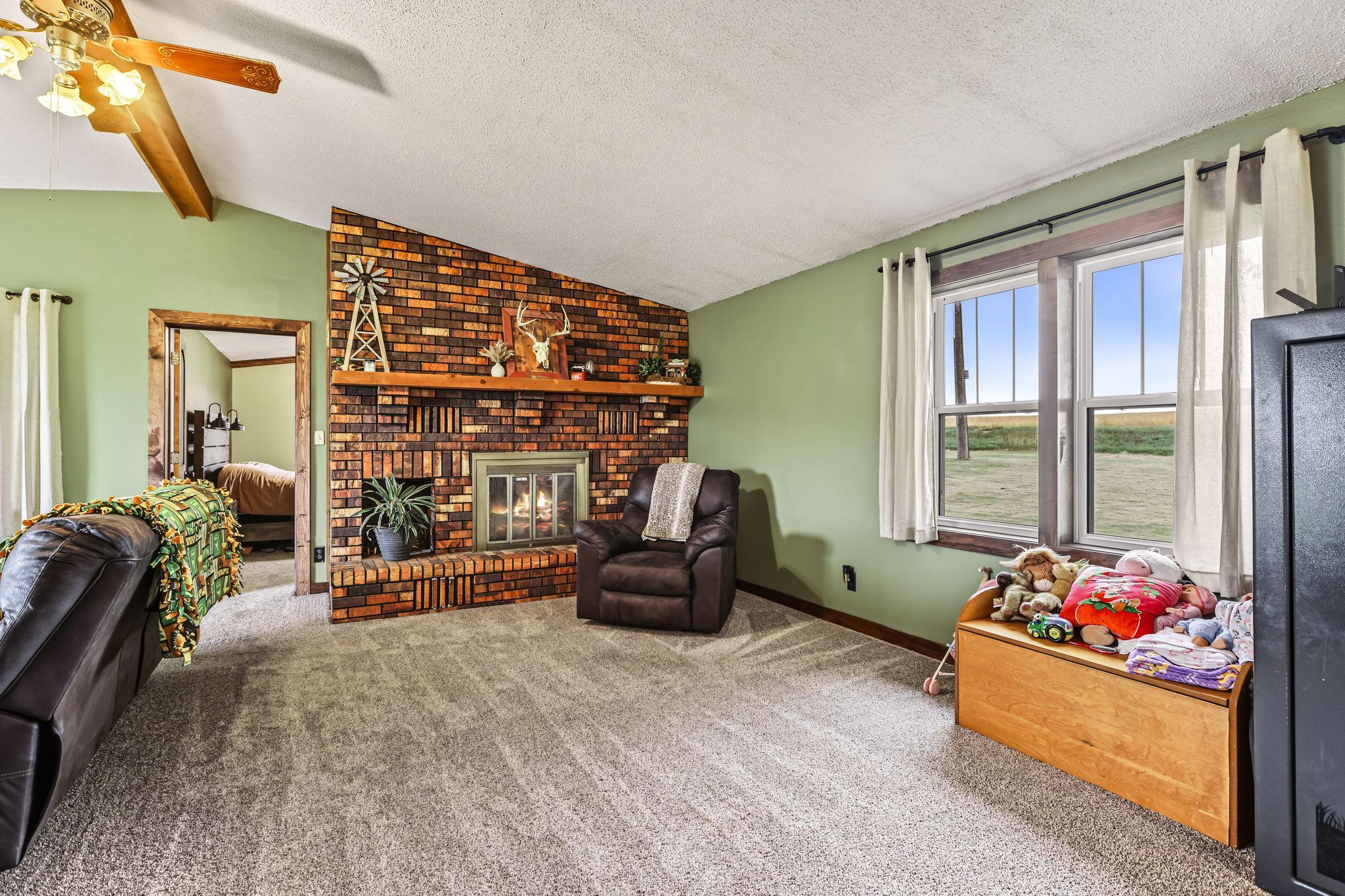 main property photo 17