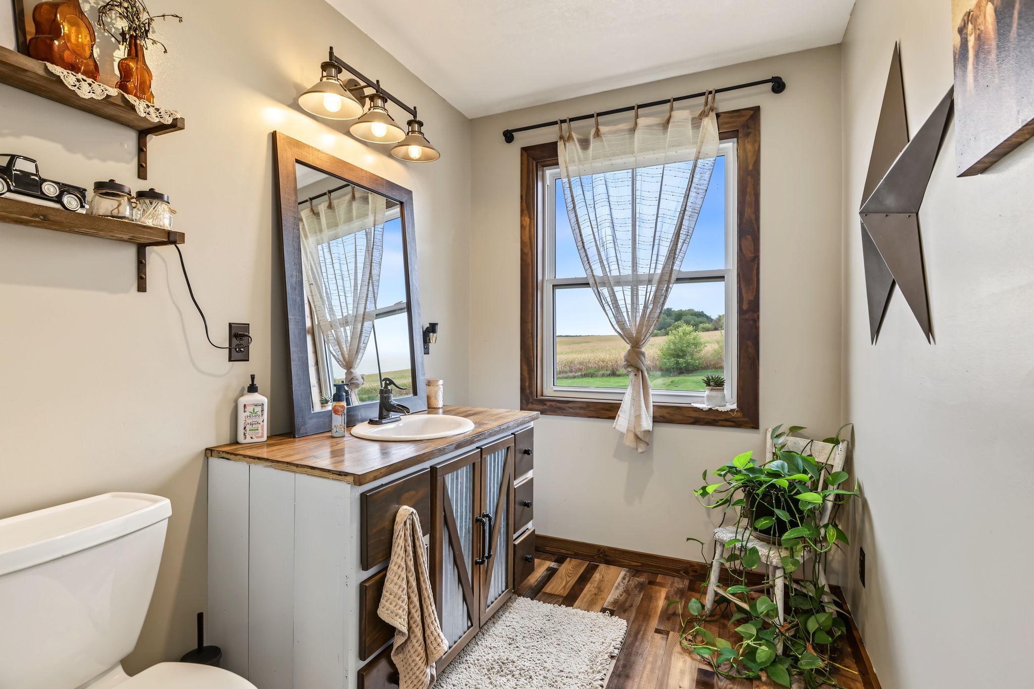 main property photo 30