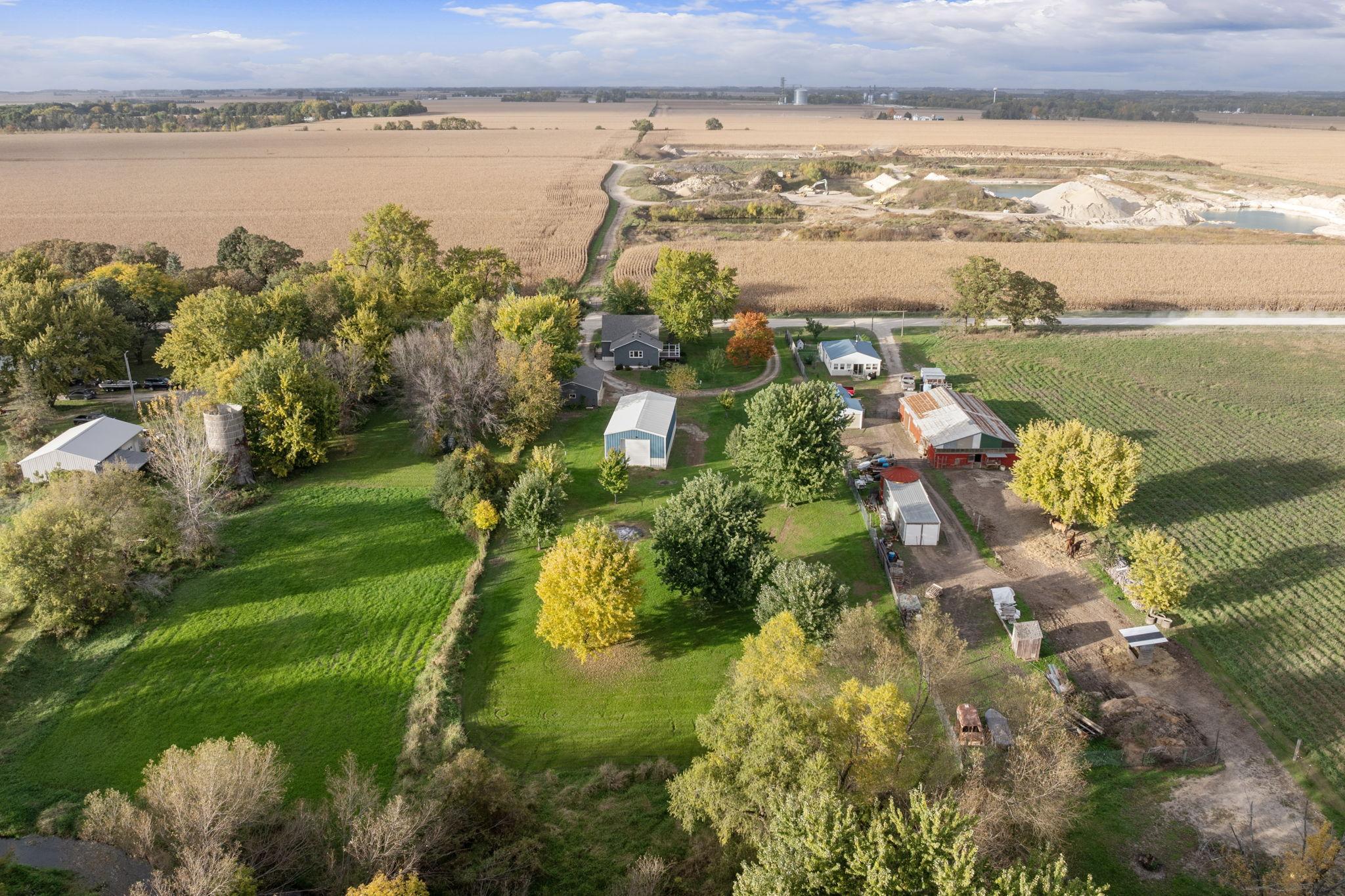 main property photo 23