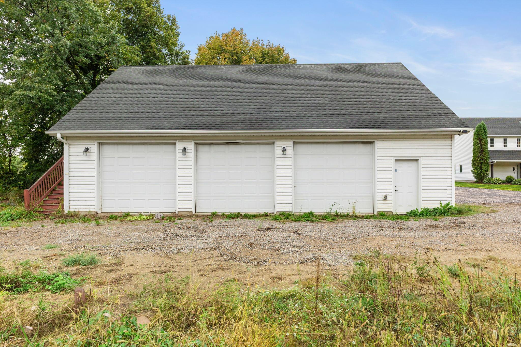 main property photo 111