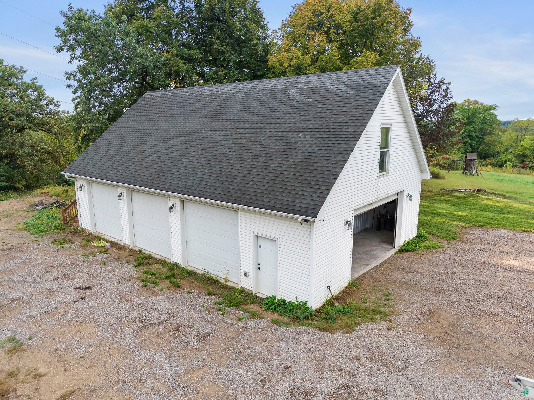 main property photo 112
