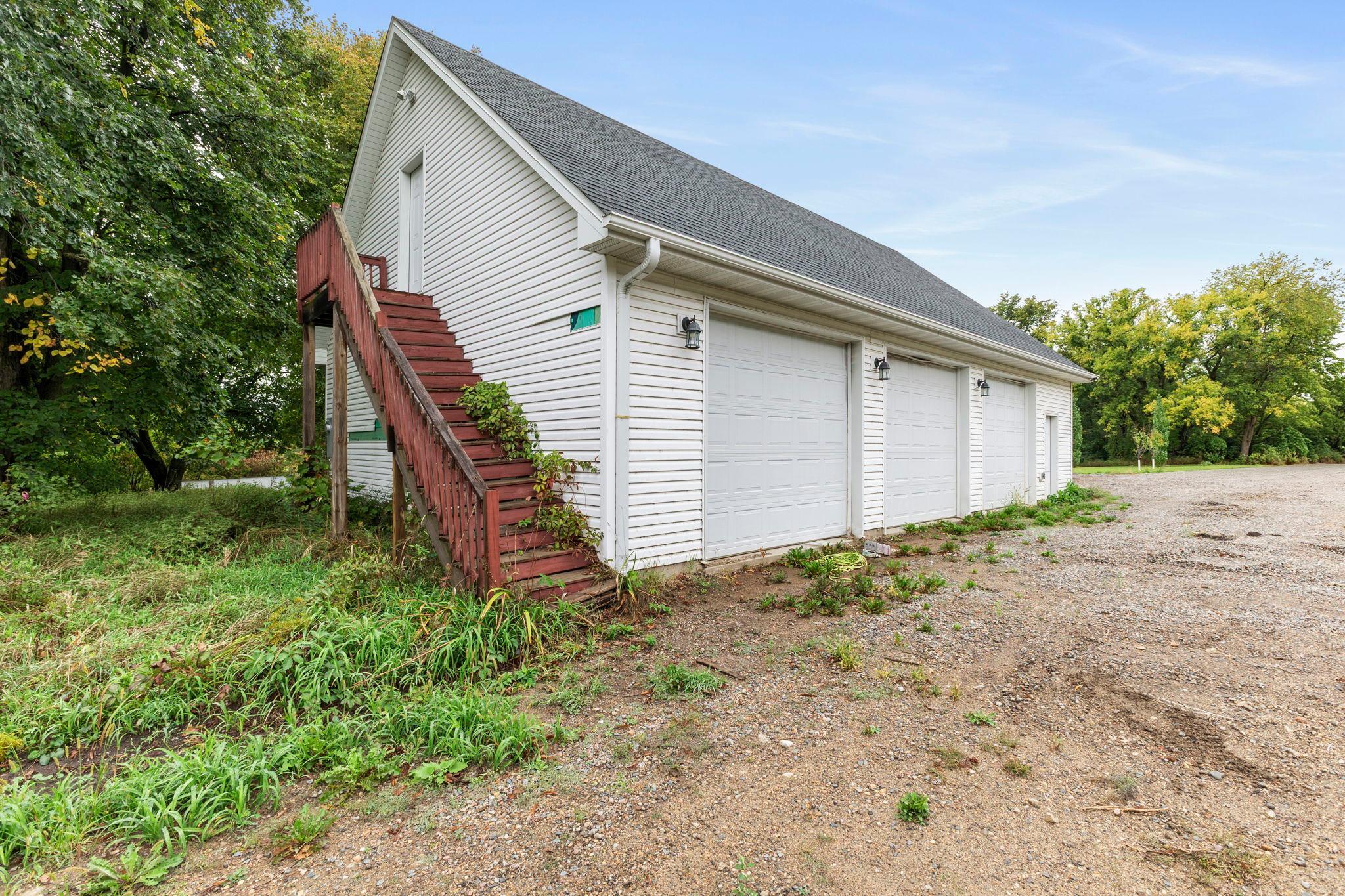 main property photo 118