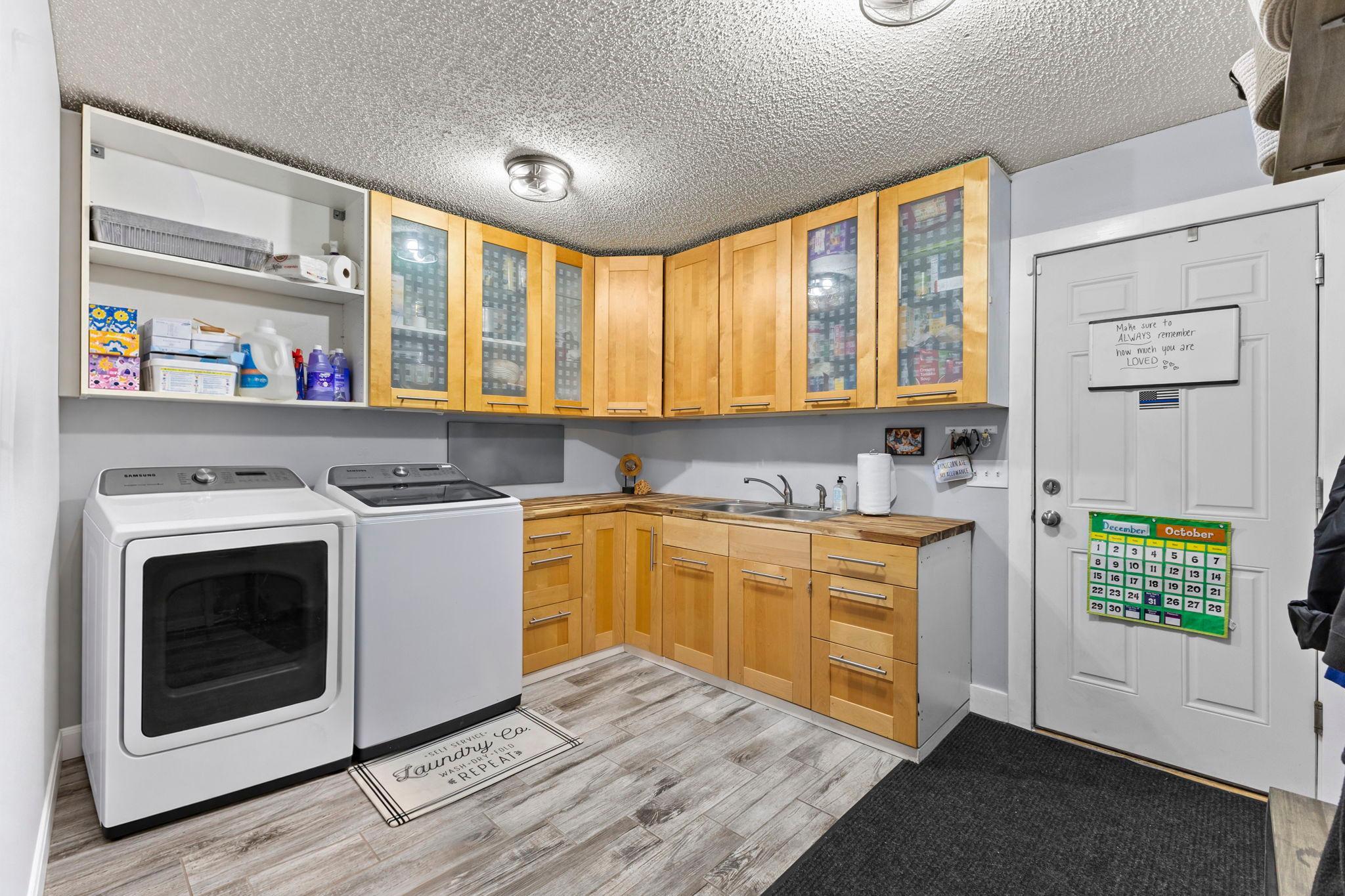 main property photo 59