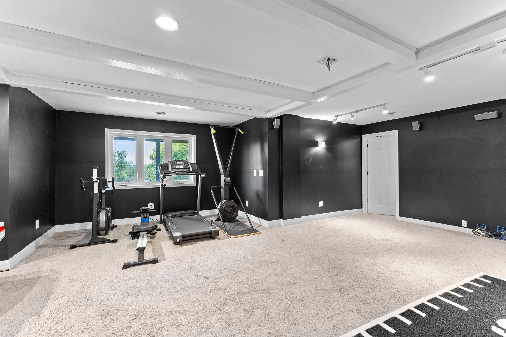main property photo 78