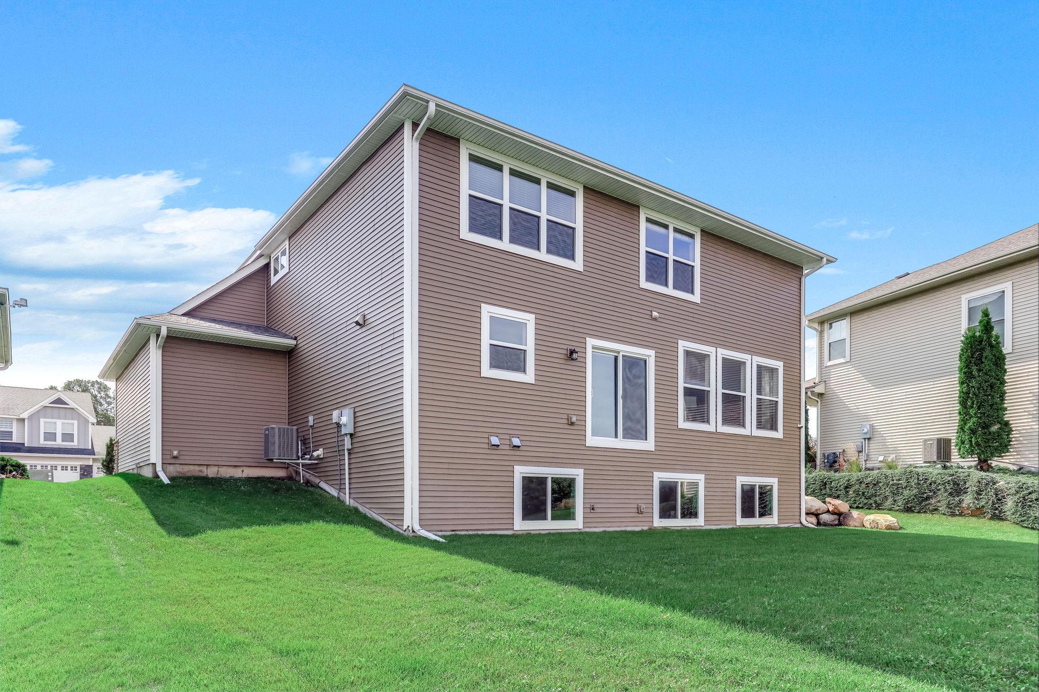 main property photo 22