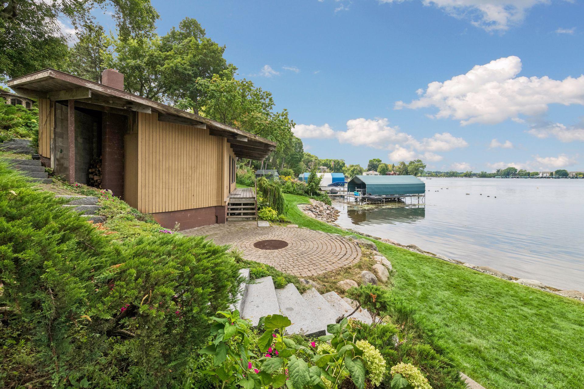 main property photo 17