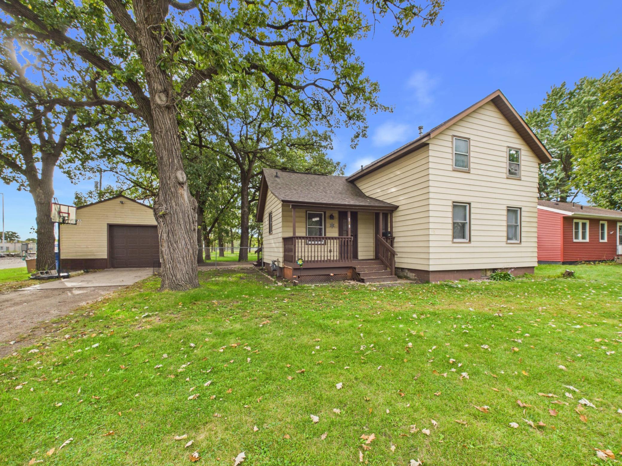 main property photo 13