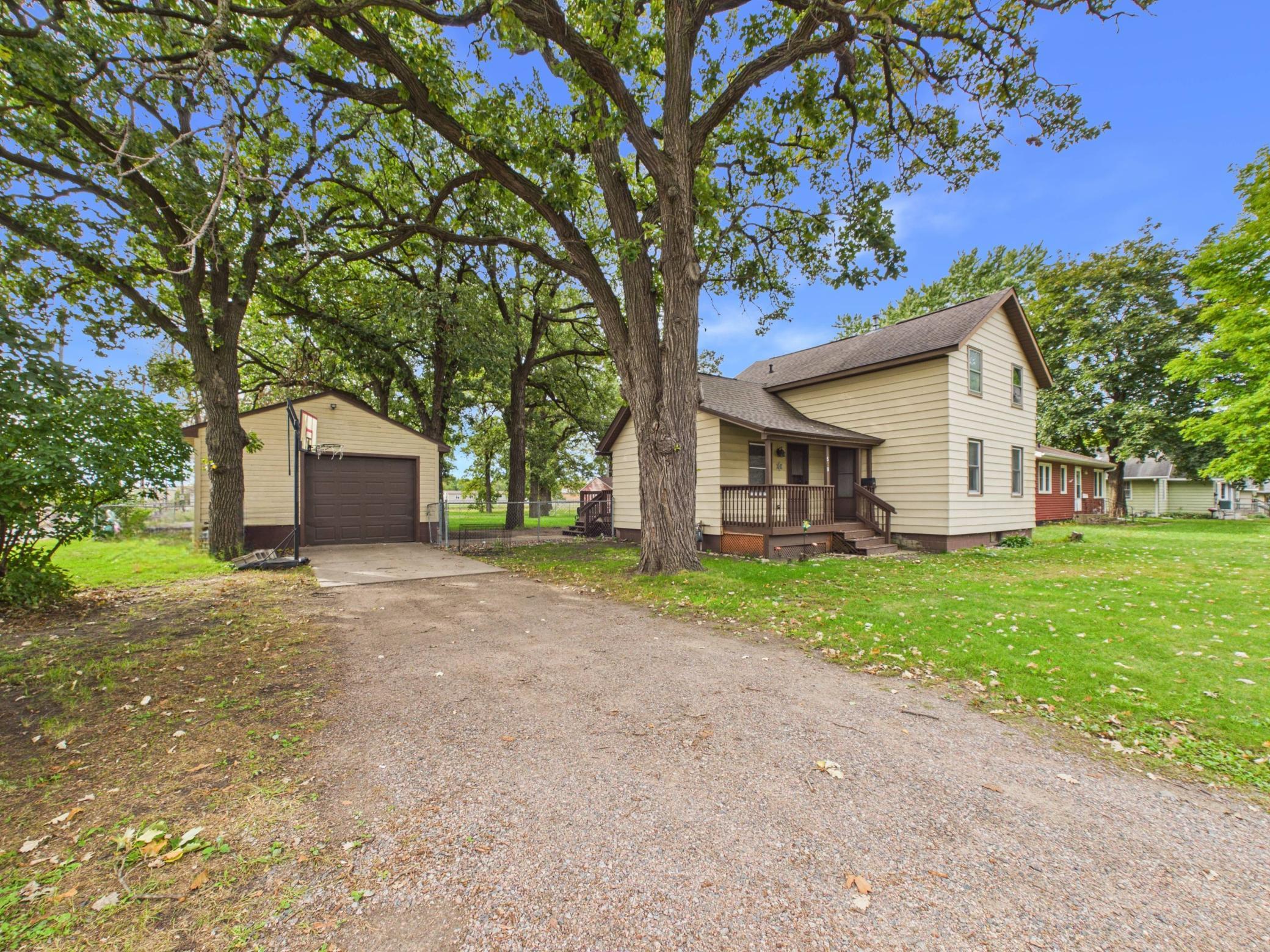 main property photo 18