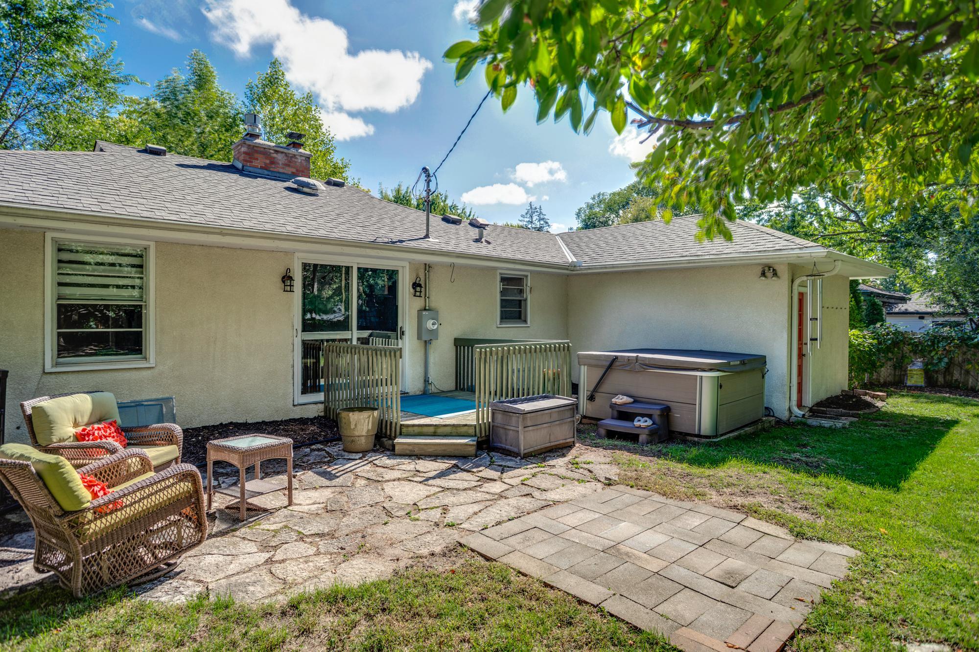 main property photo 40