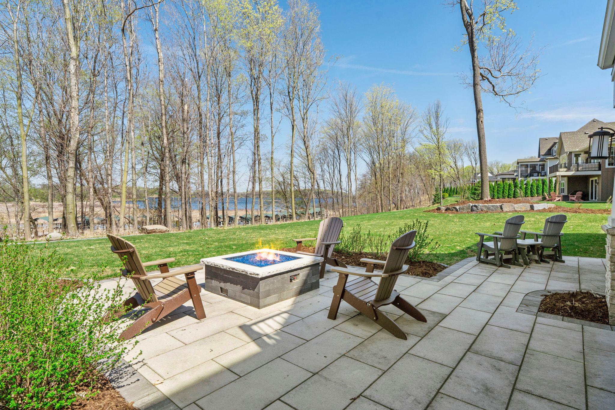 main property photo 40