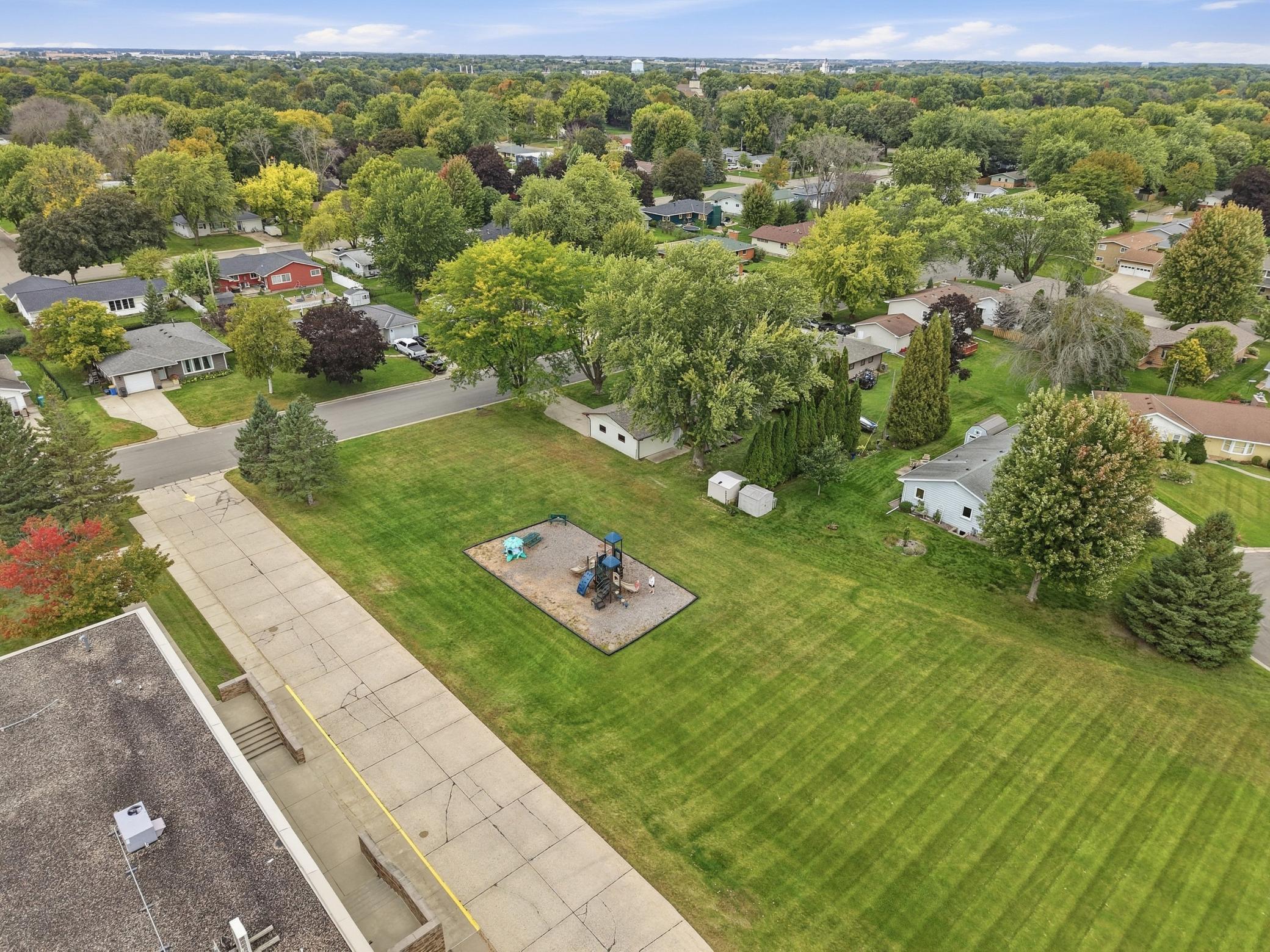 main property photo 10