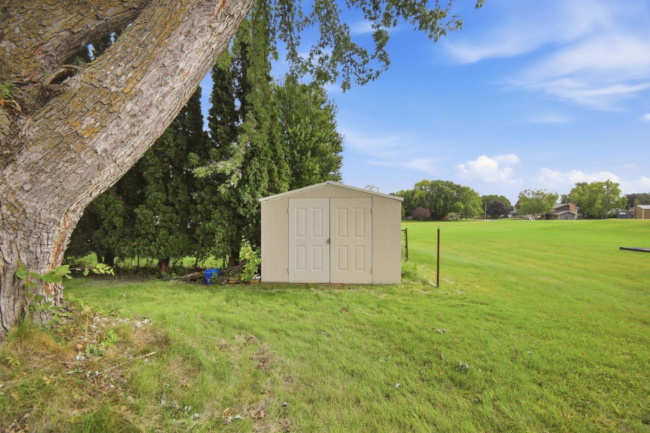 main property photo 50