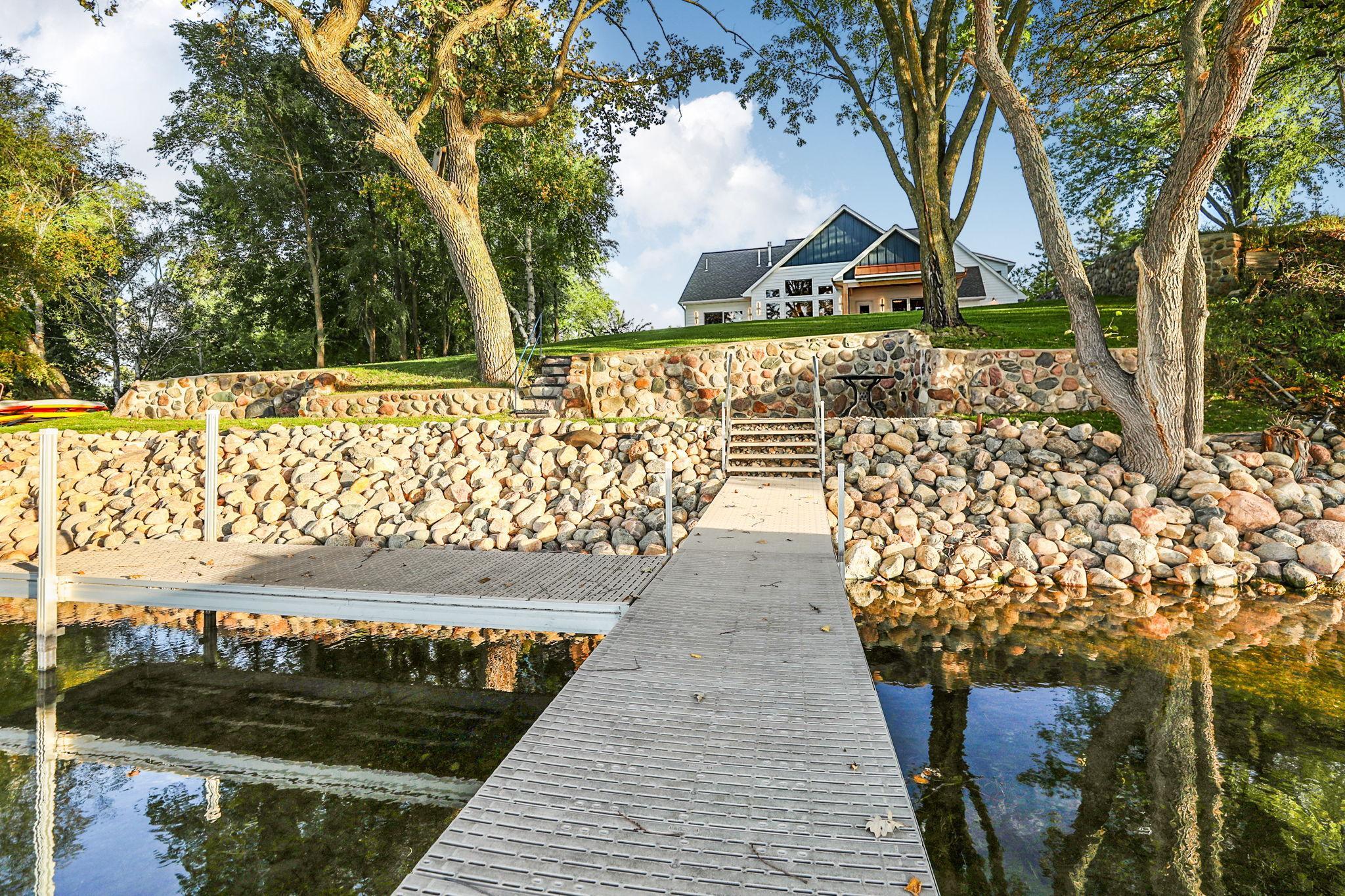 main property photo 75