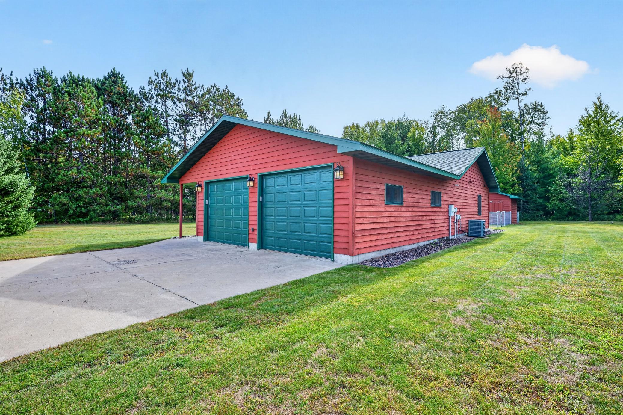 main property photo 32