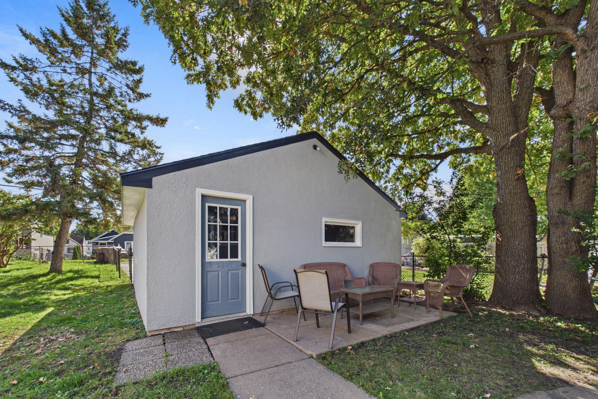 main property photo 22