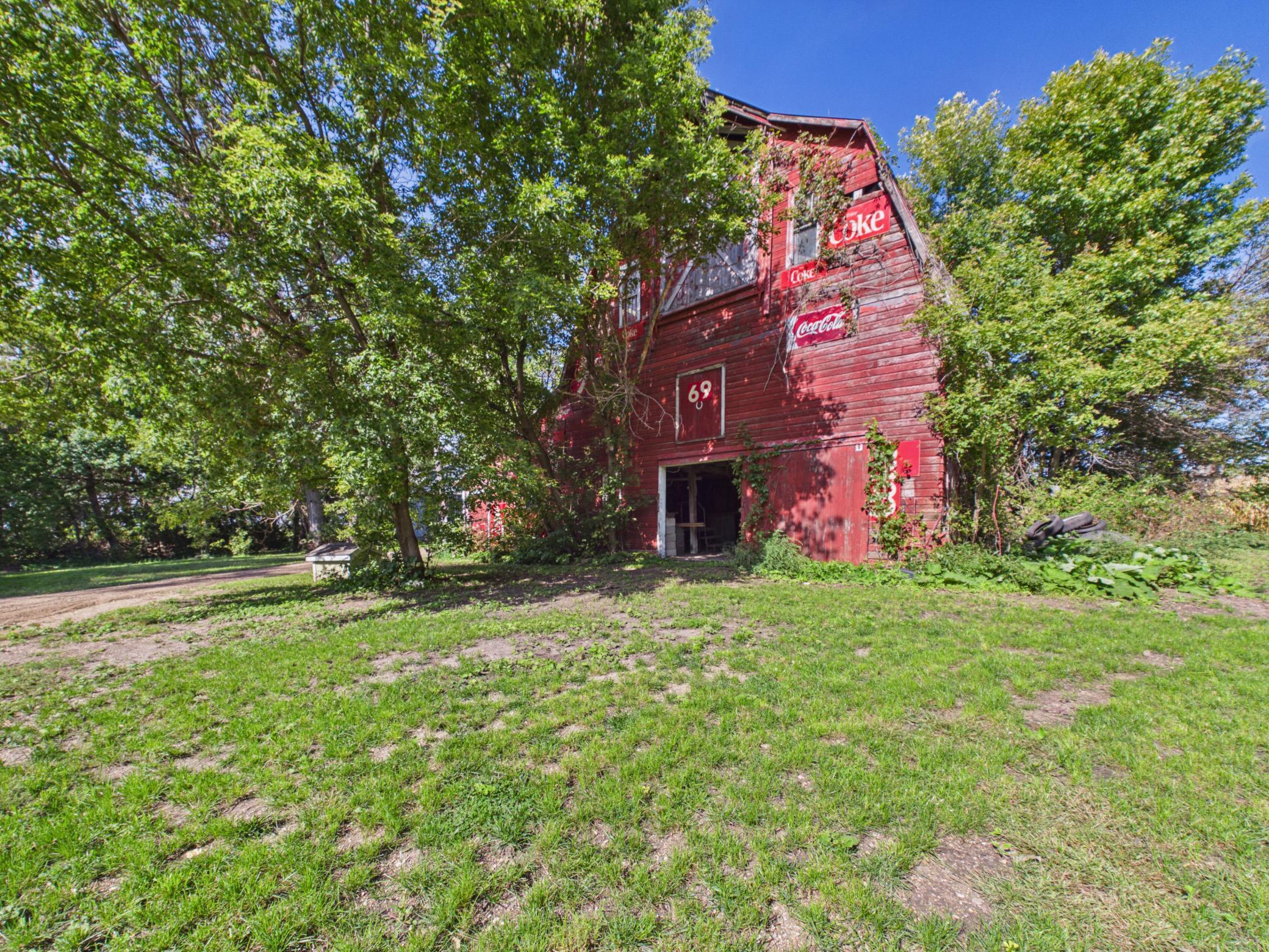 main property photo 35