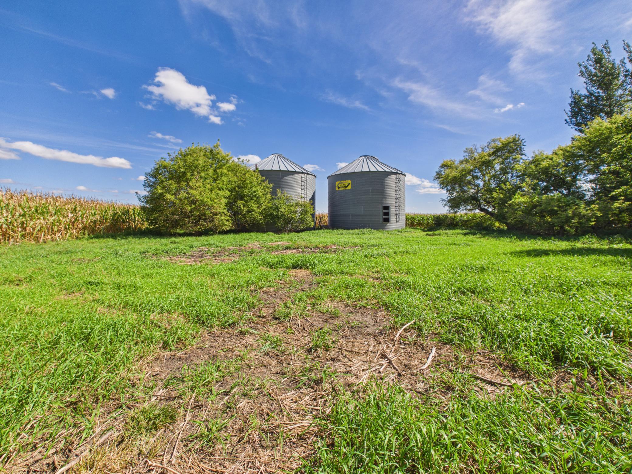 main property photo 43