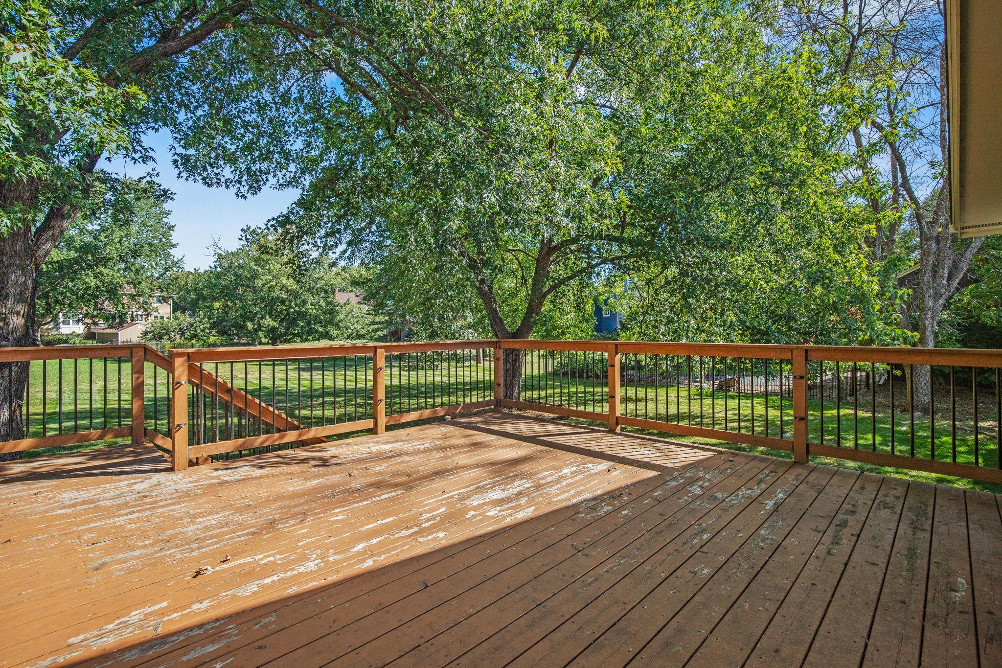 main property photo 11