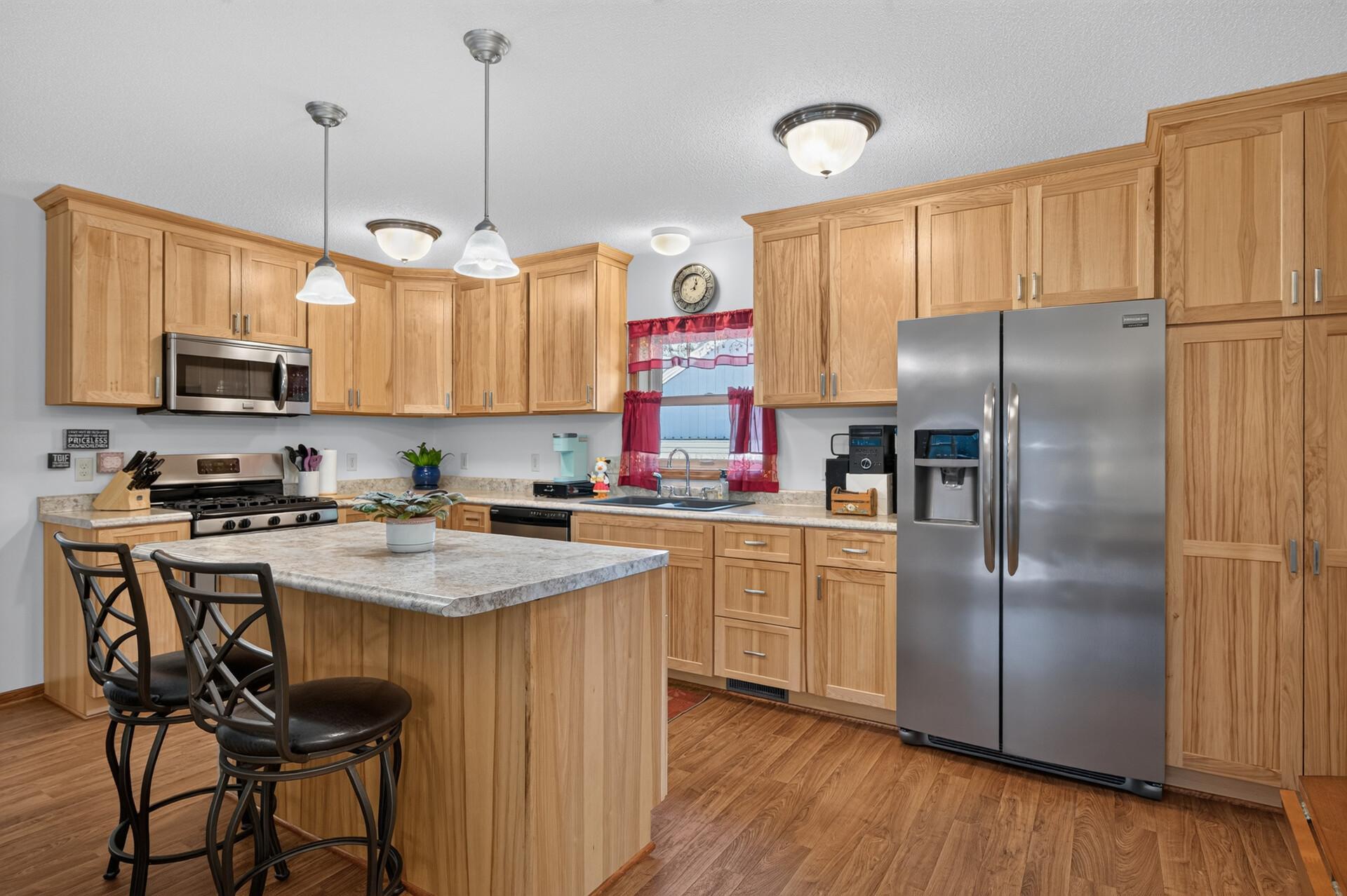 main property photo 16