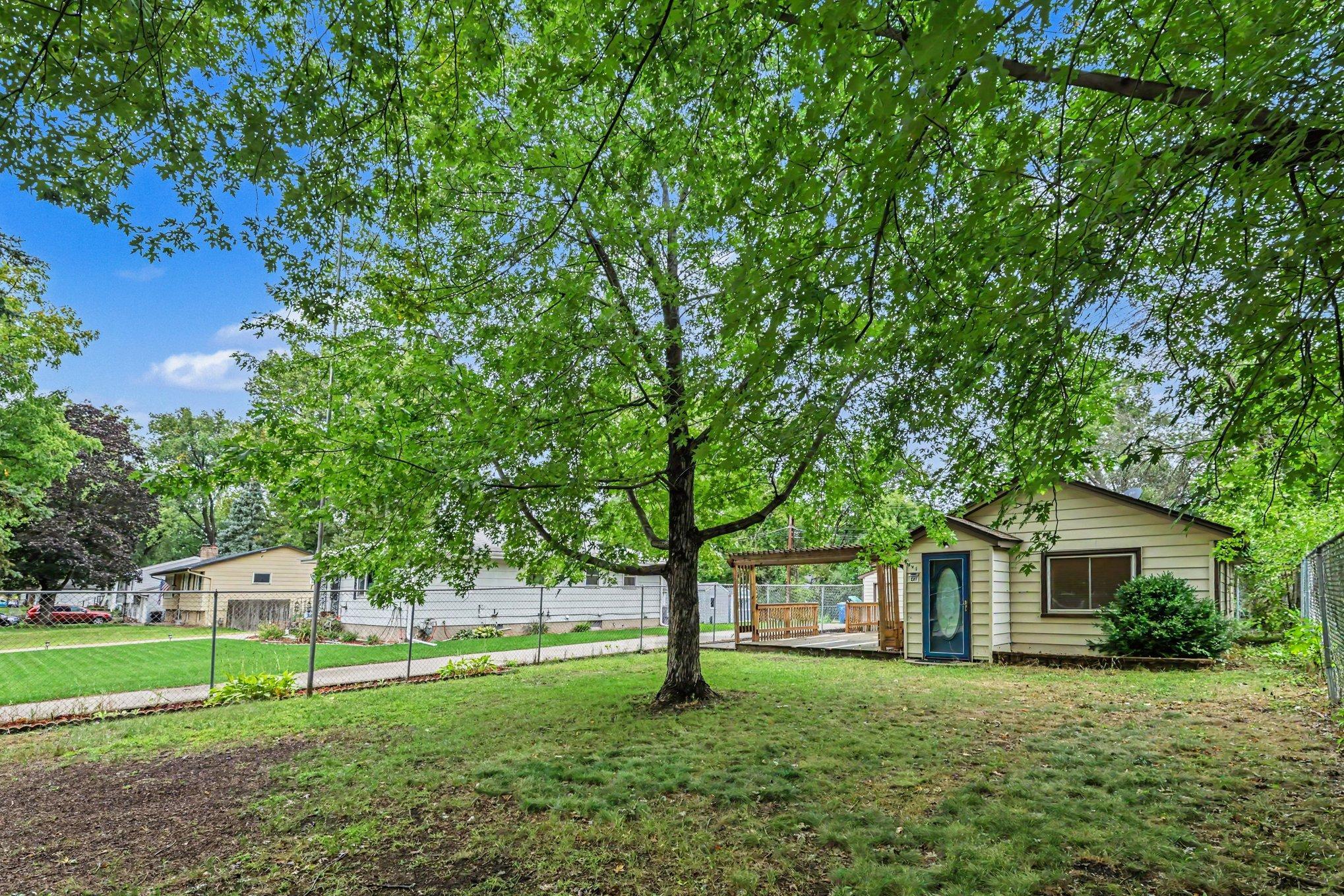 main property photo 19