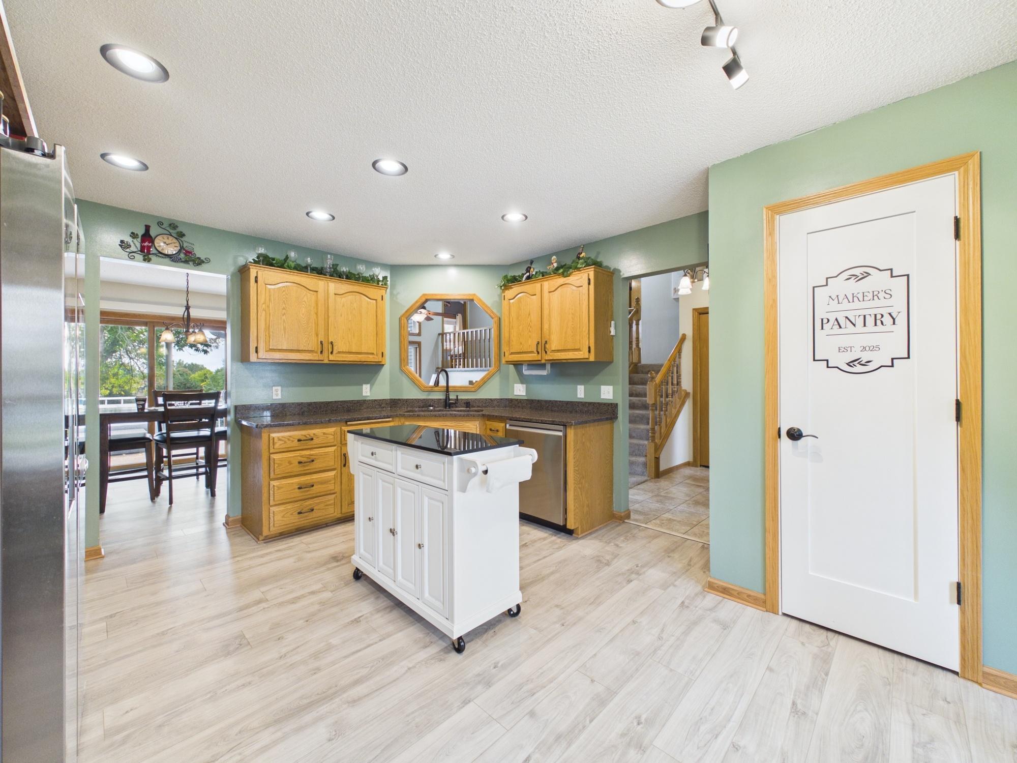 main property photo 17