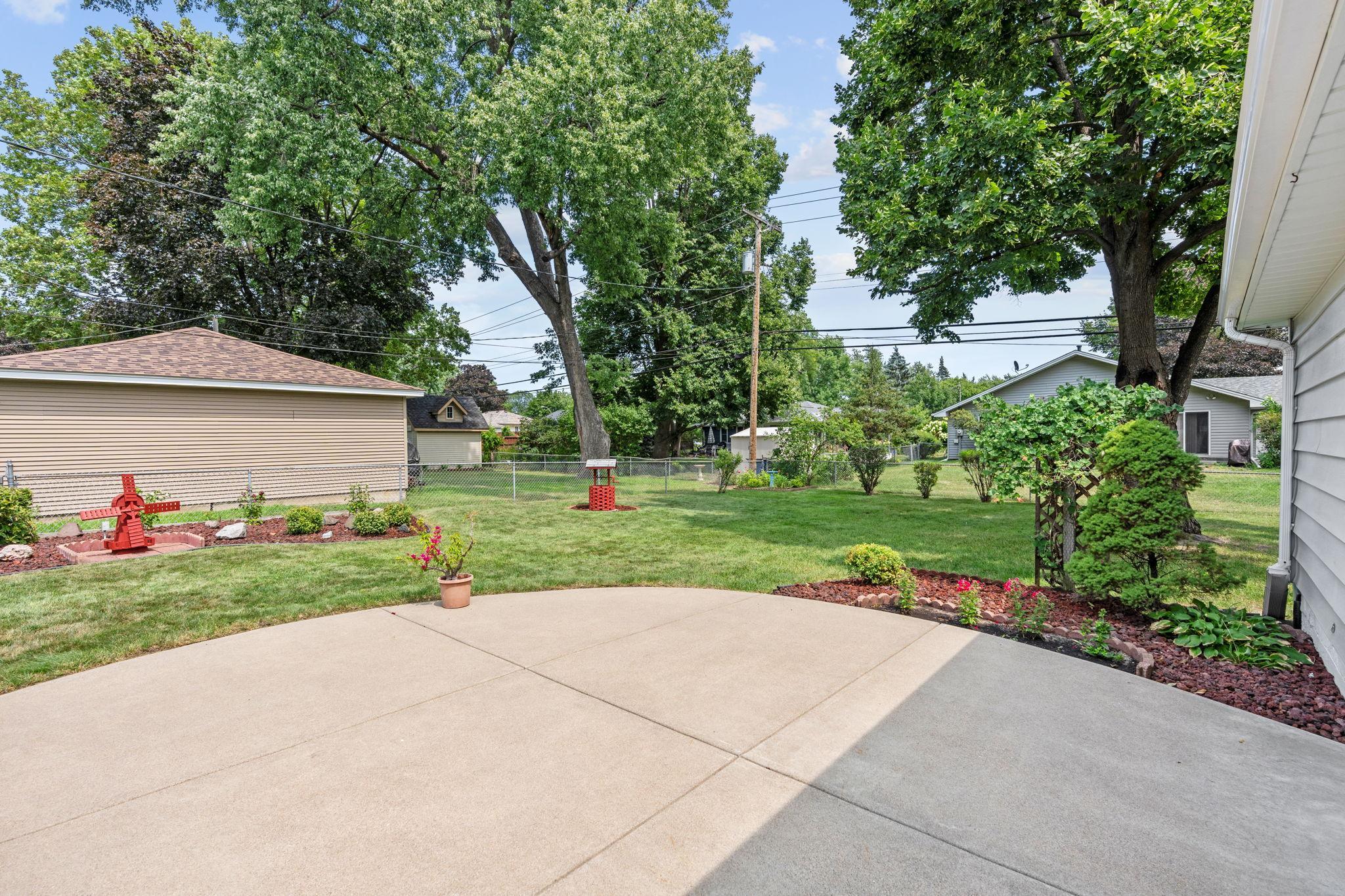 main property photo 34