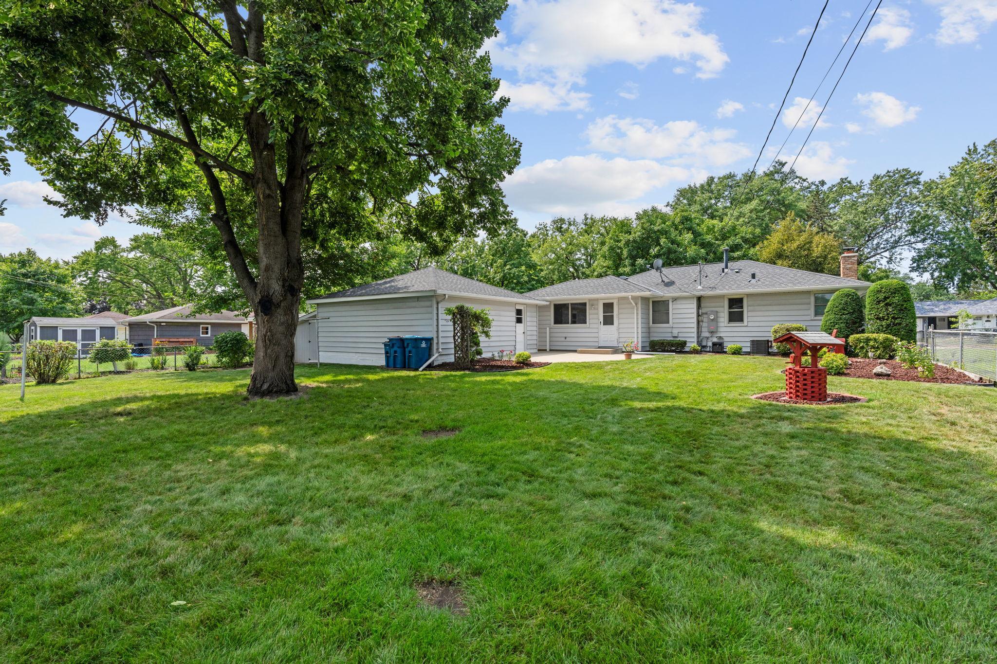 main property photo 37