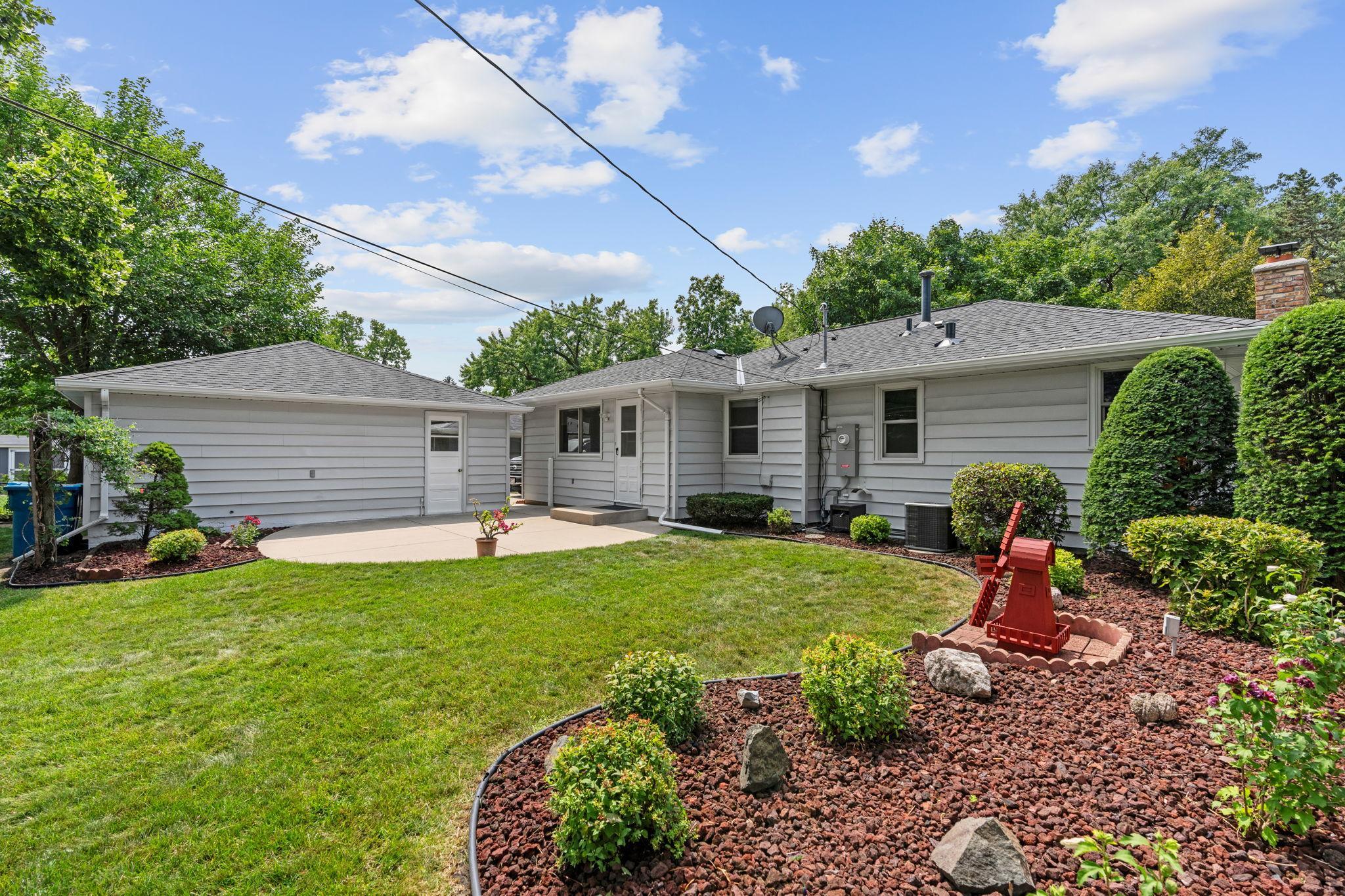 main property photo 41