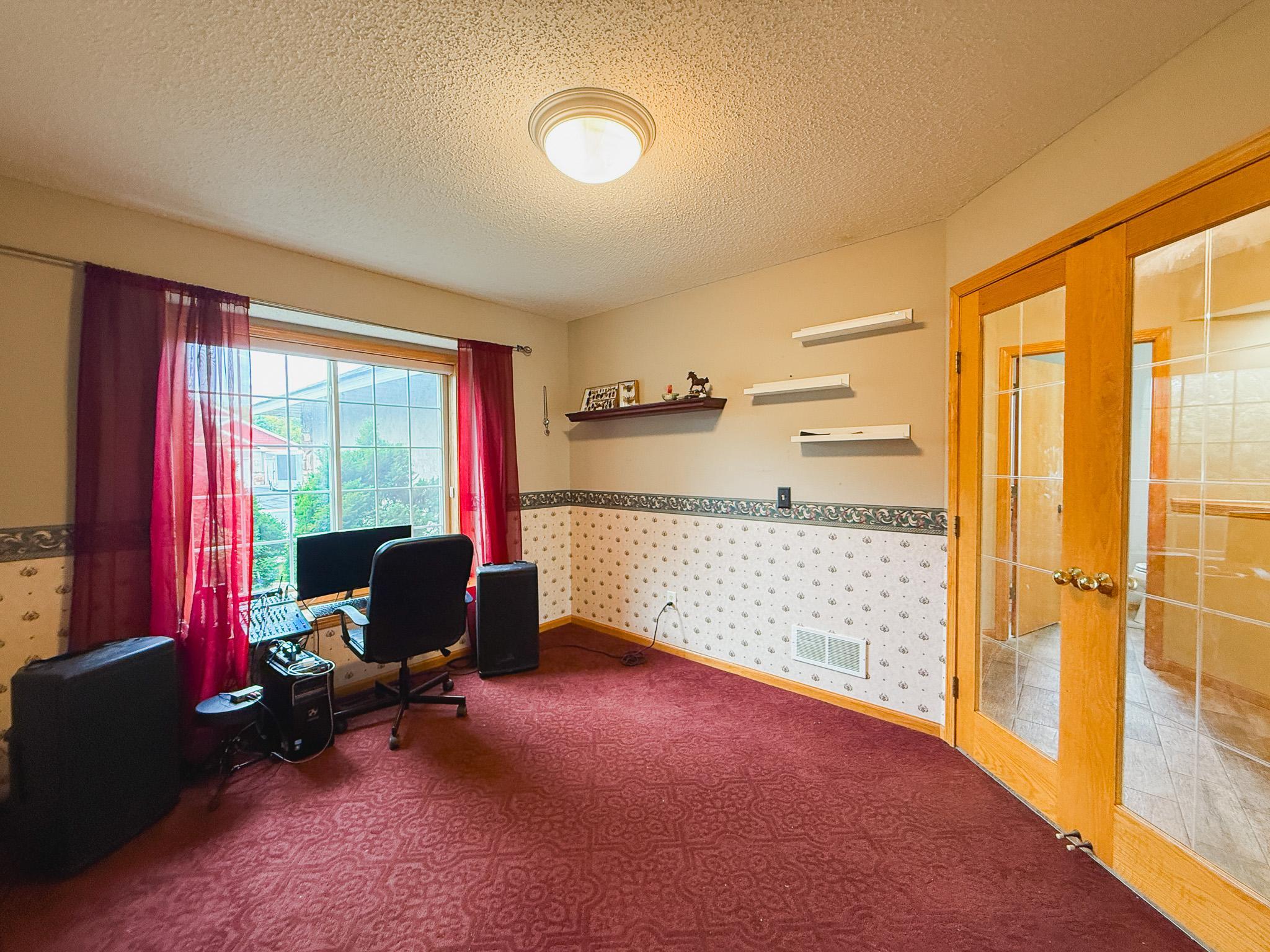 main property photo 14