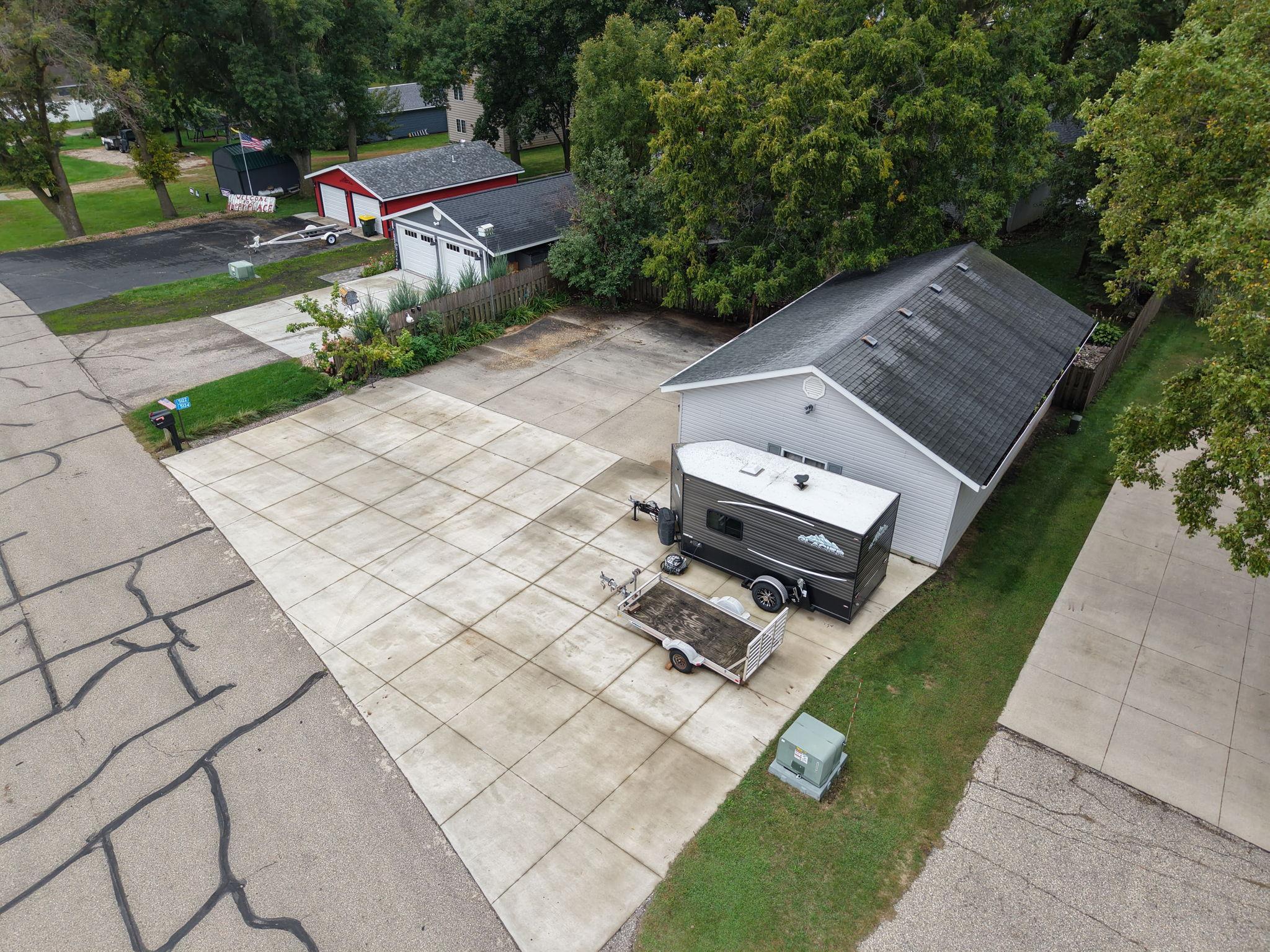 main property photo 45