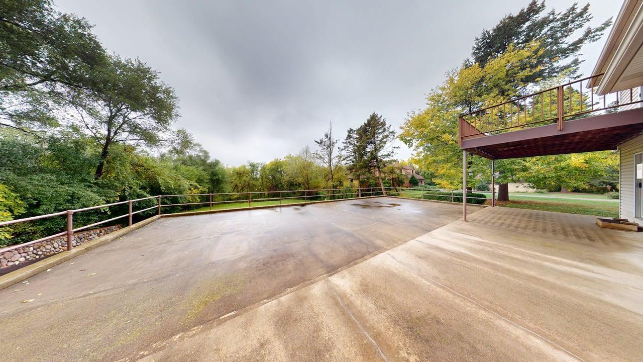 main property photo 19