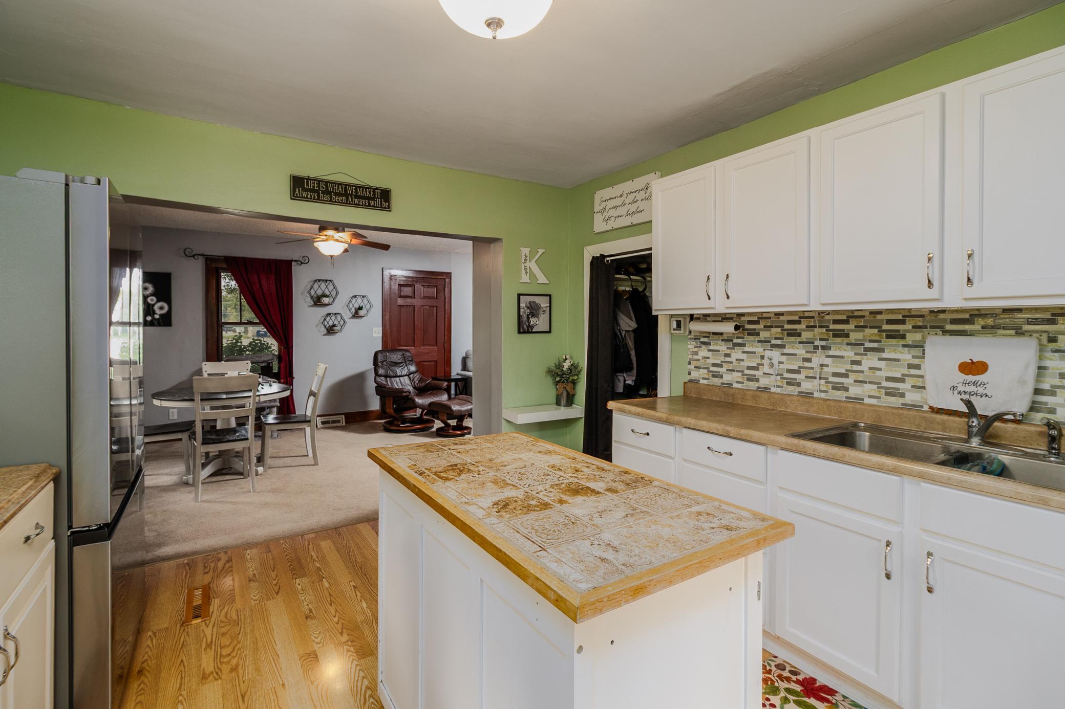 main property photo 4