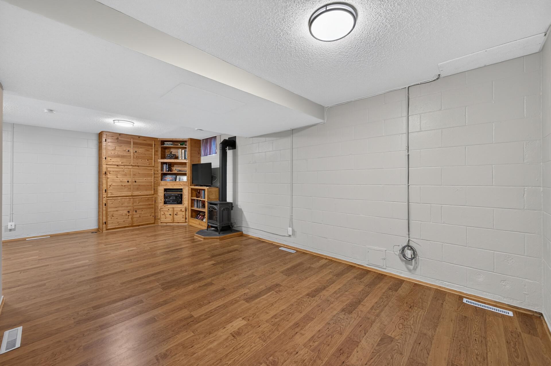 main property photo 67