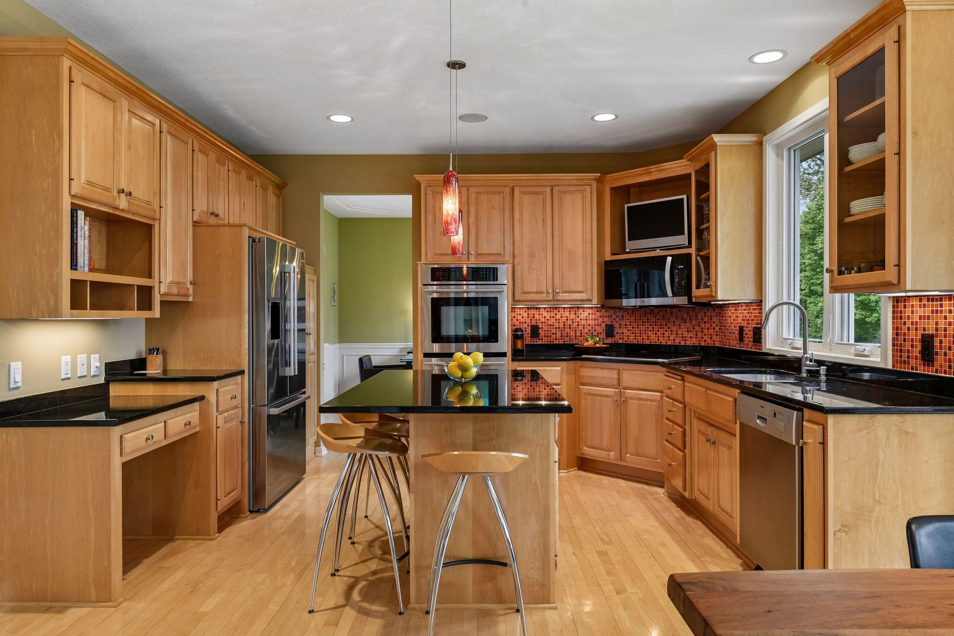 main property photo 13