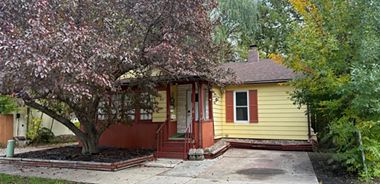 image of property with 2 Bed | 1 Bath | 812 Sqft