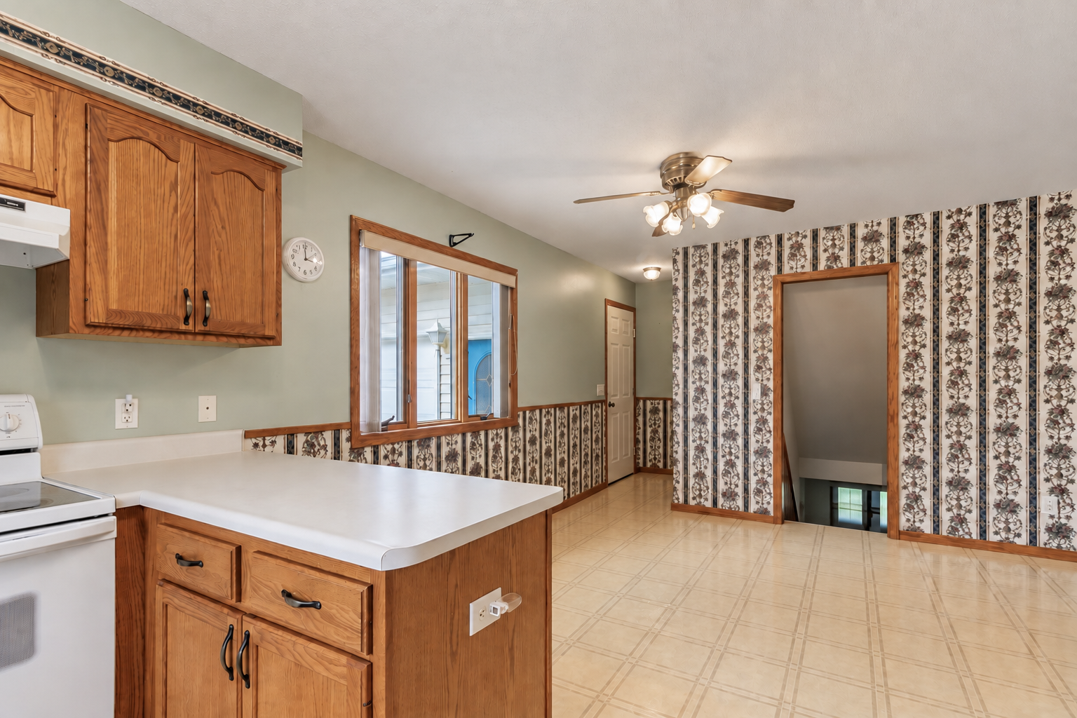 main property photo 14