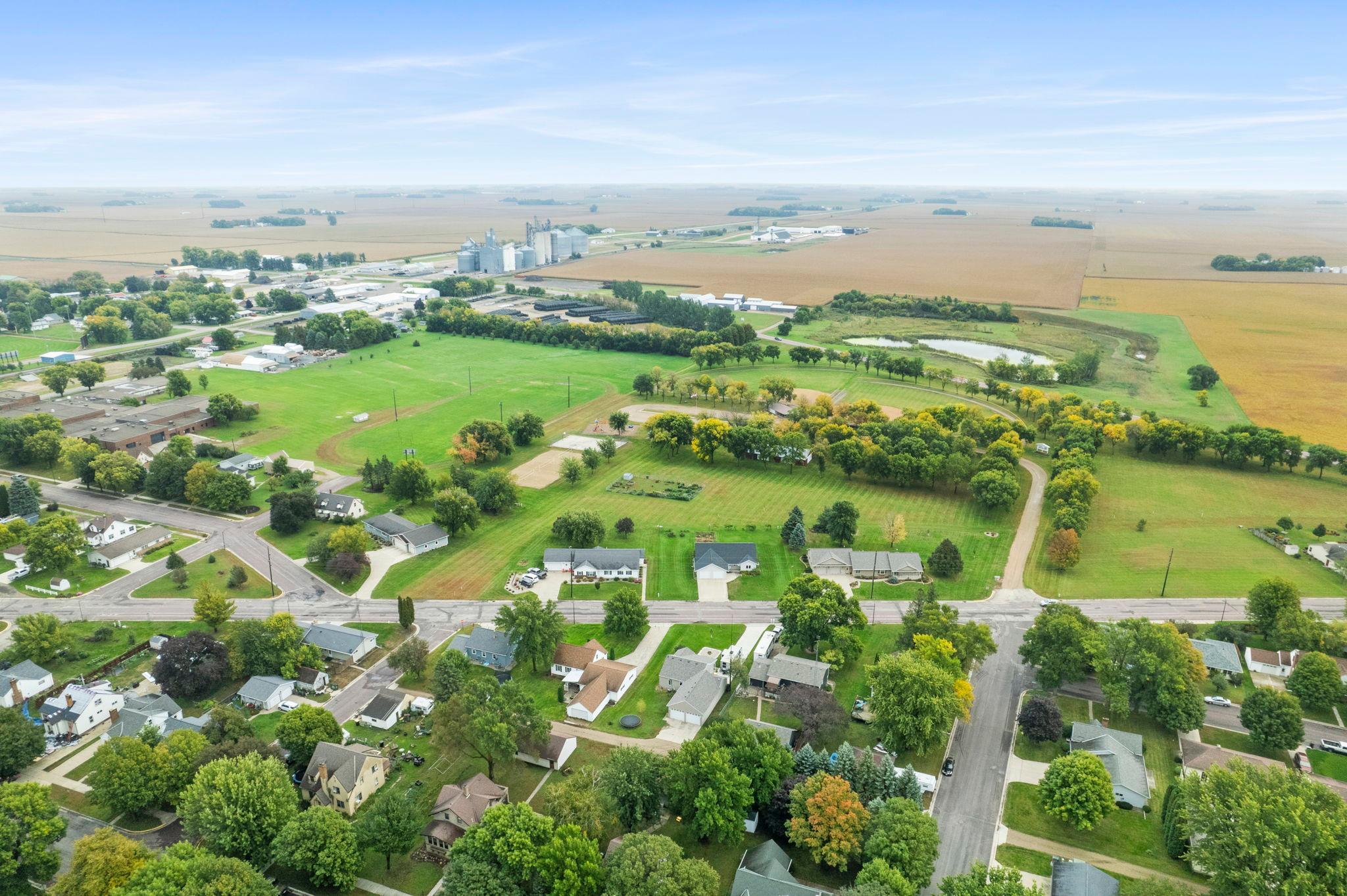 main property photo 24